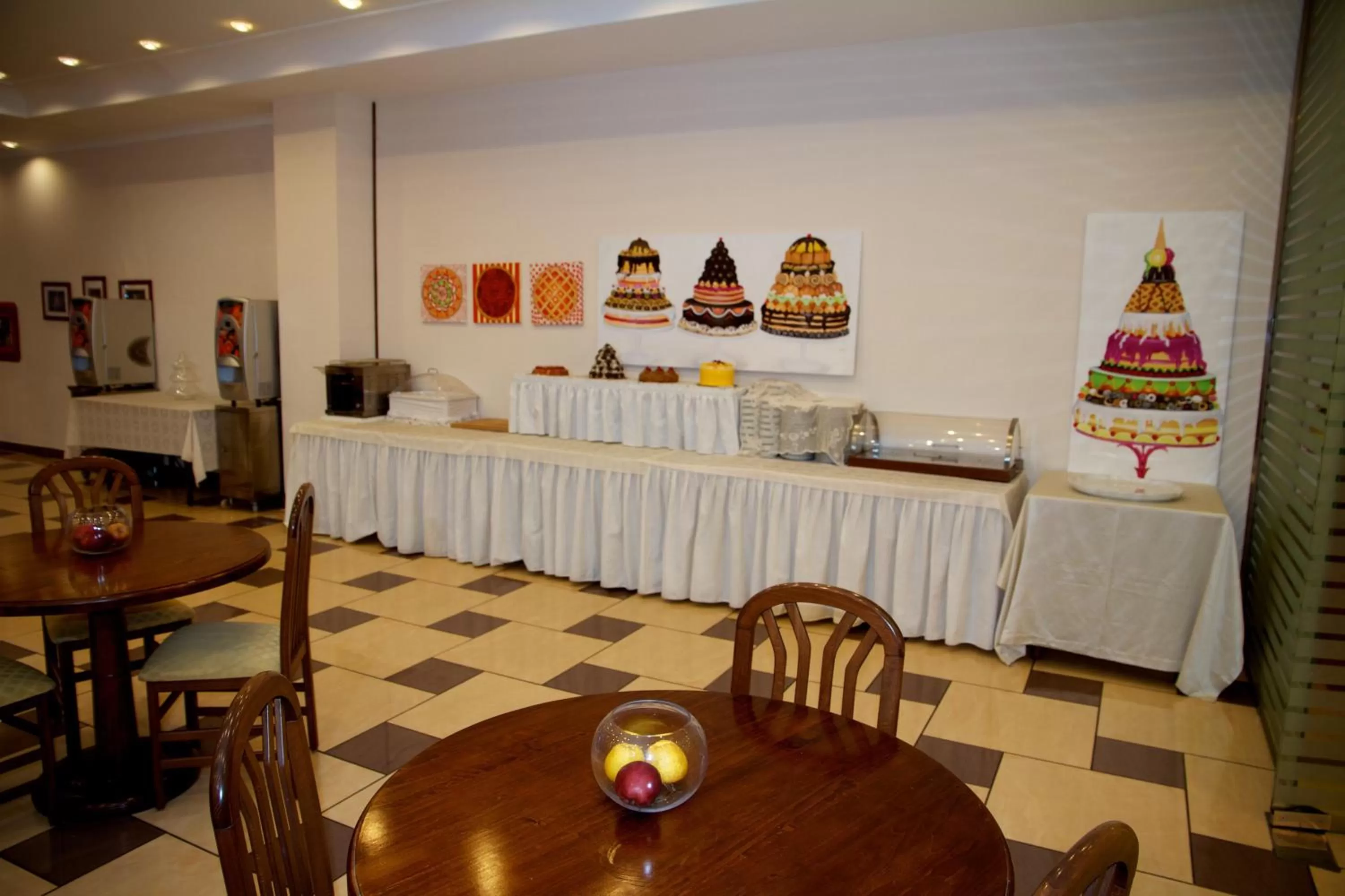 Restaurant/places to eat in Ulisse Deluxe Hostel