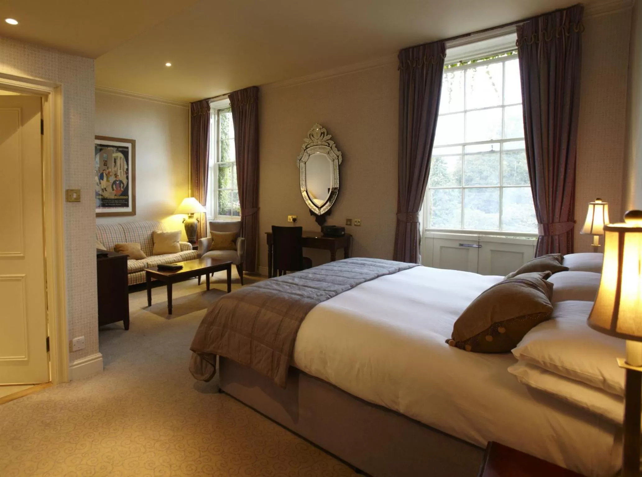 Ivy View Room in Angel Hotel