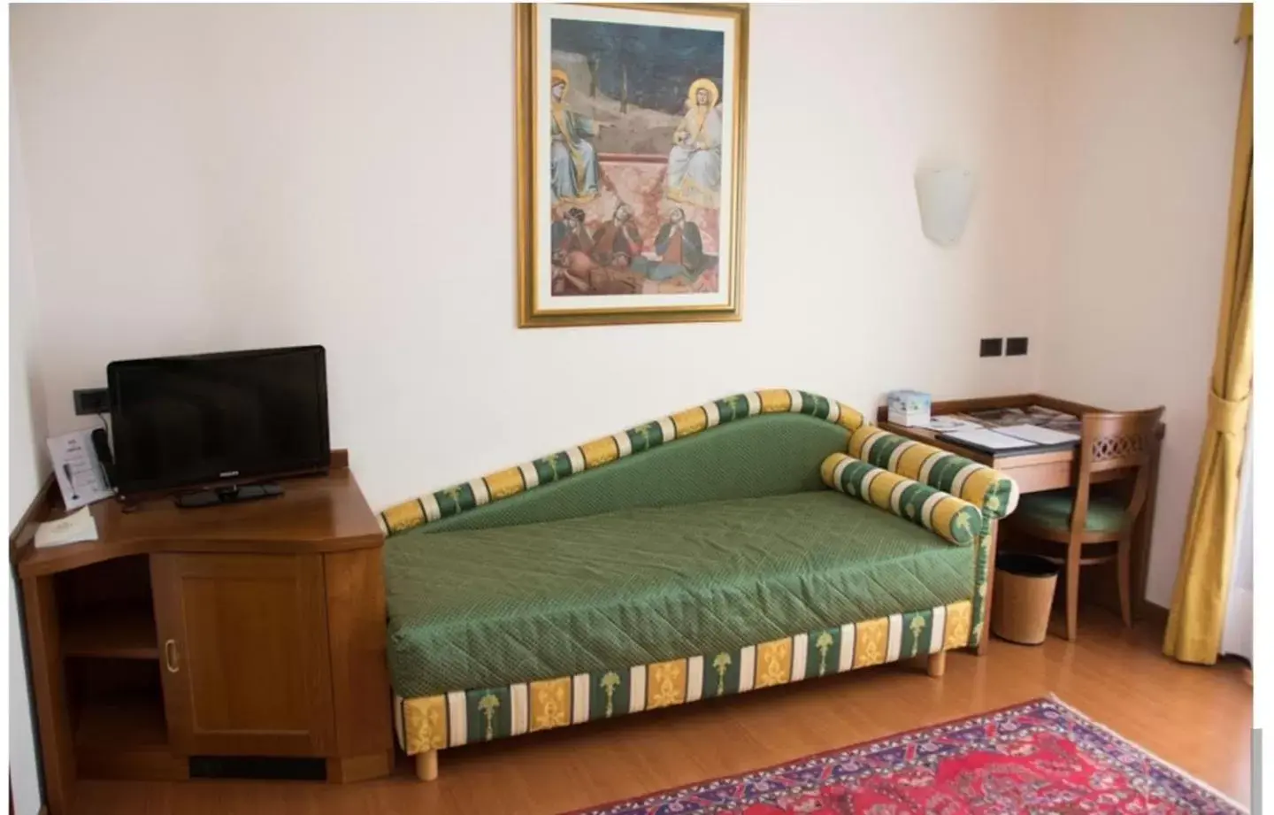 Bed, Seating Area in Hotel Piroga Padova