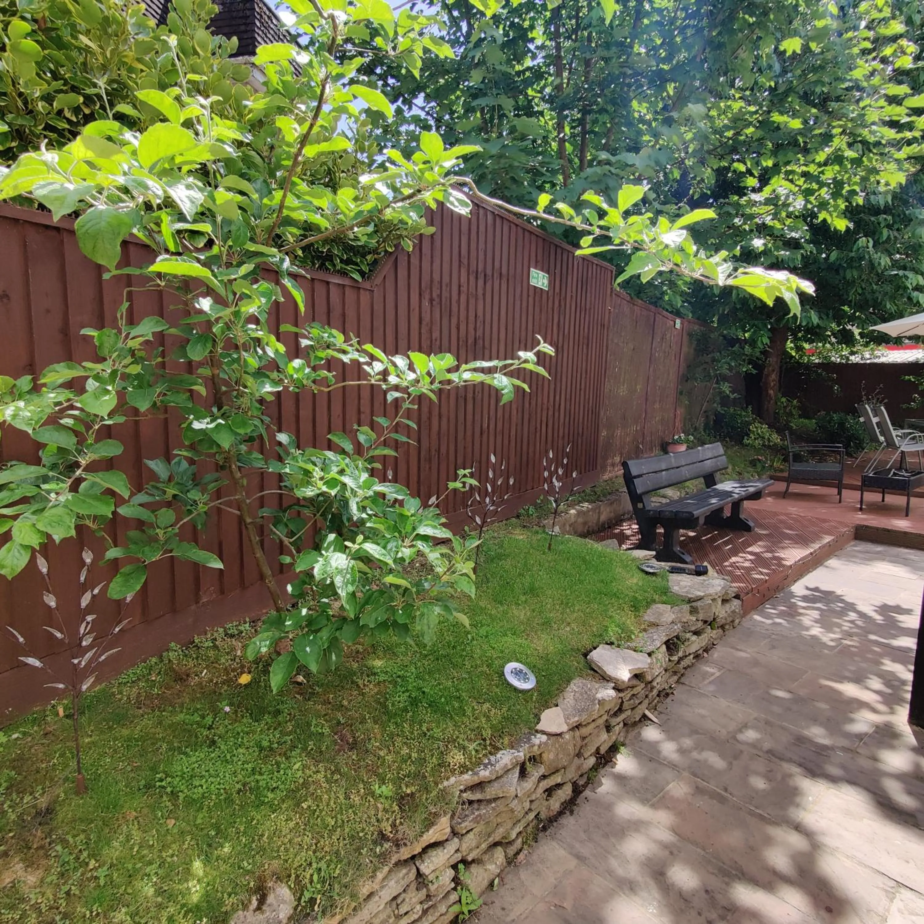 Garden in Cecil Court Hotel
