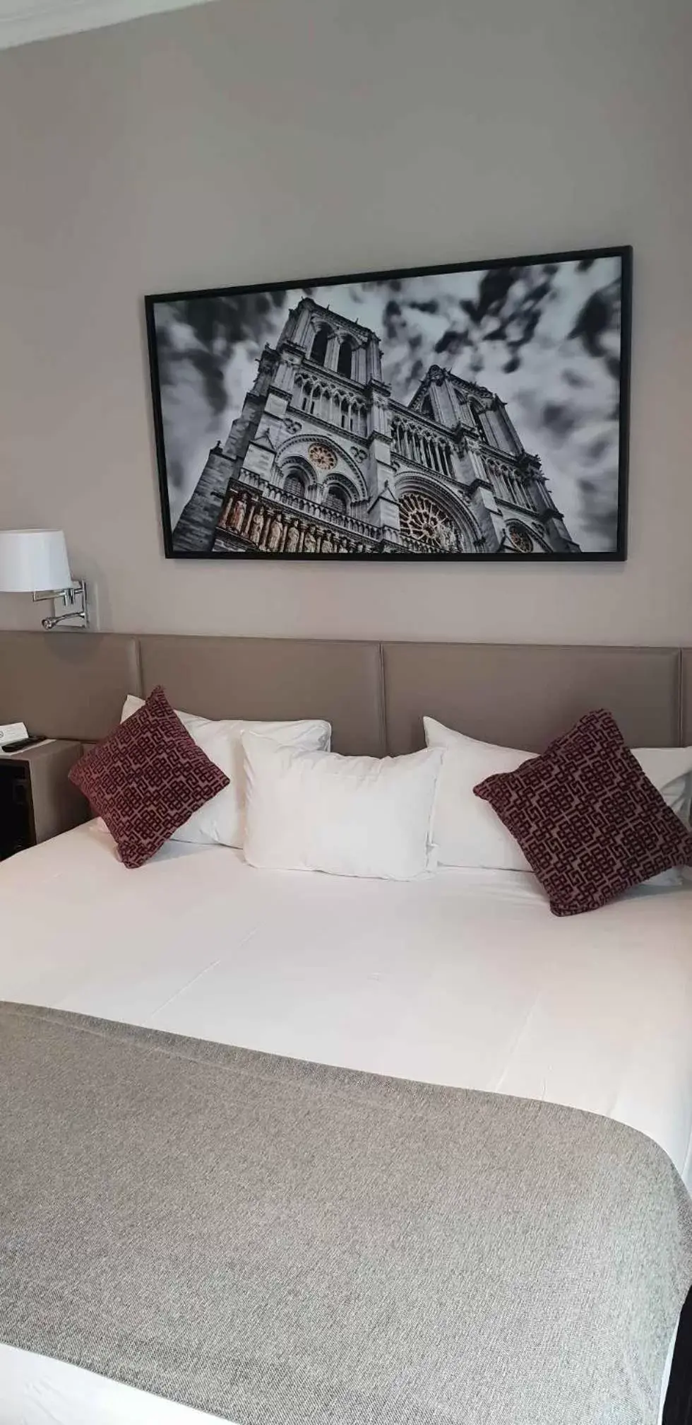 Bedroom, Bed in Elysées Union