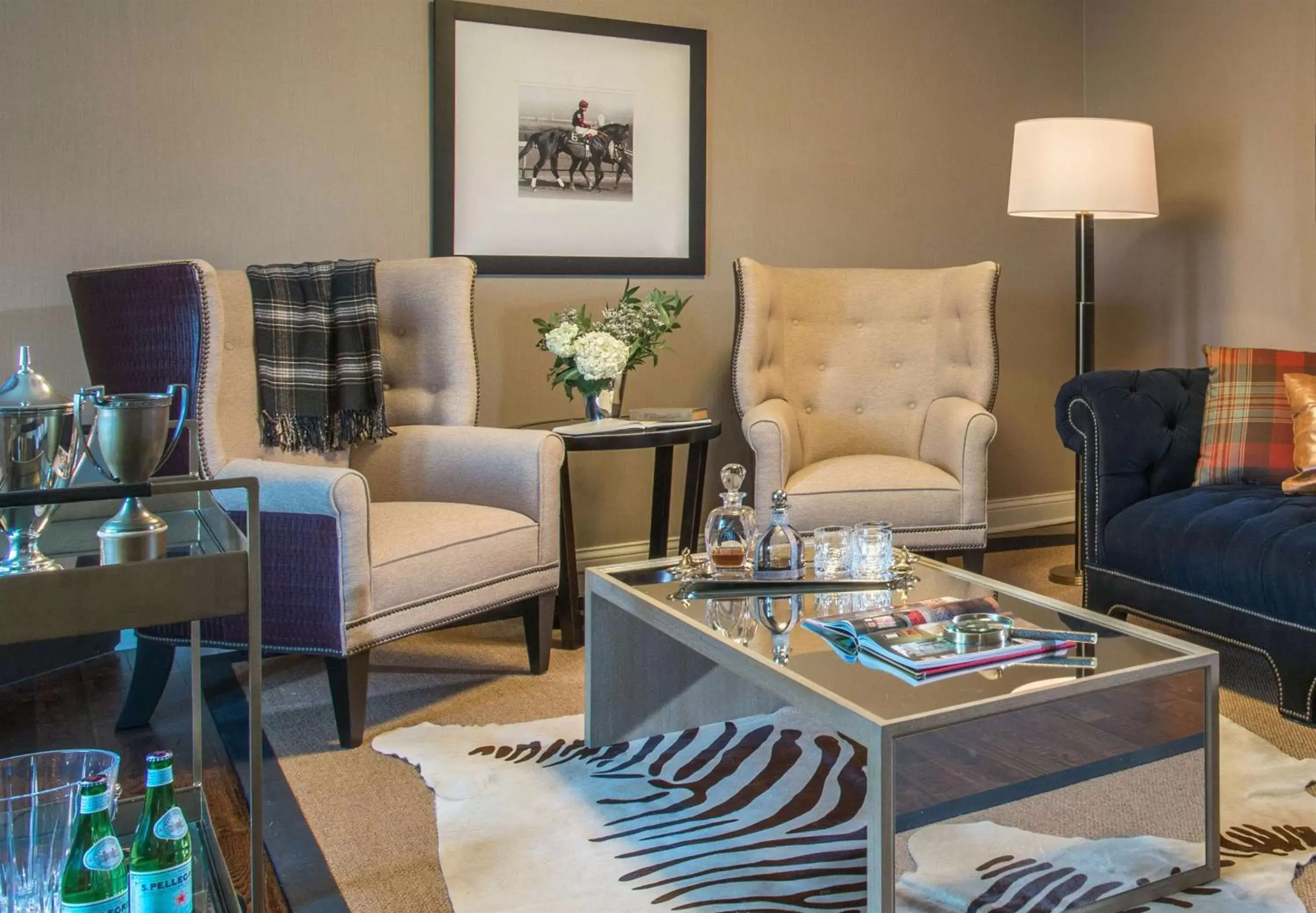 Living room in The Campbell House Lexington, Curio Collection by Hilton Living room in The Campbell House Lexington, Curio Collection by Hilton