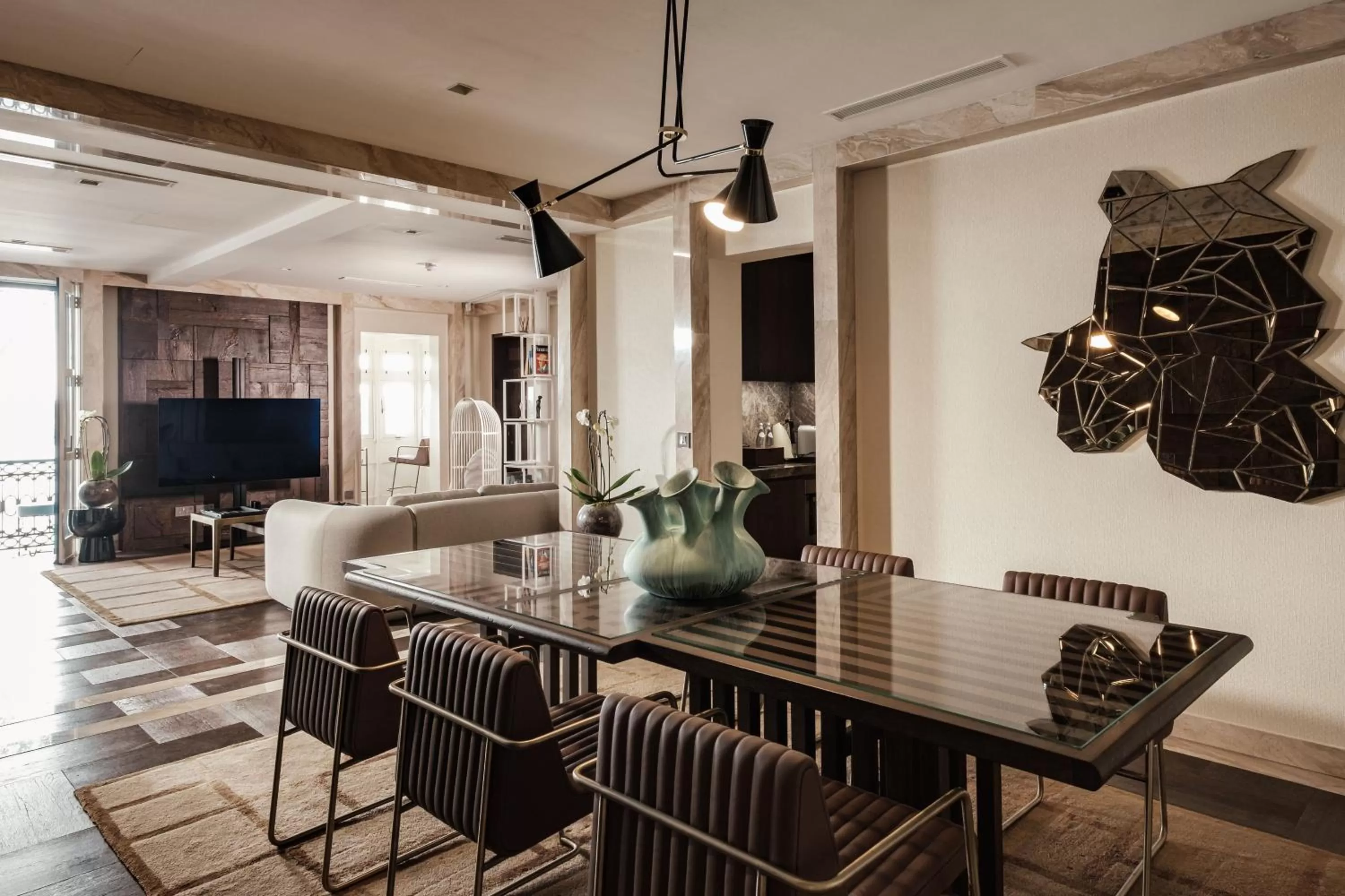 Dining area in Iniala Harbour House