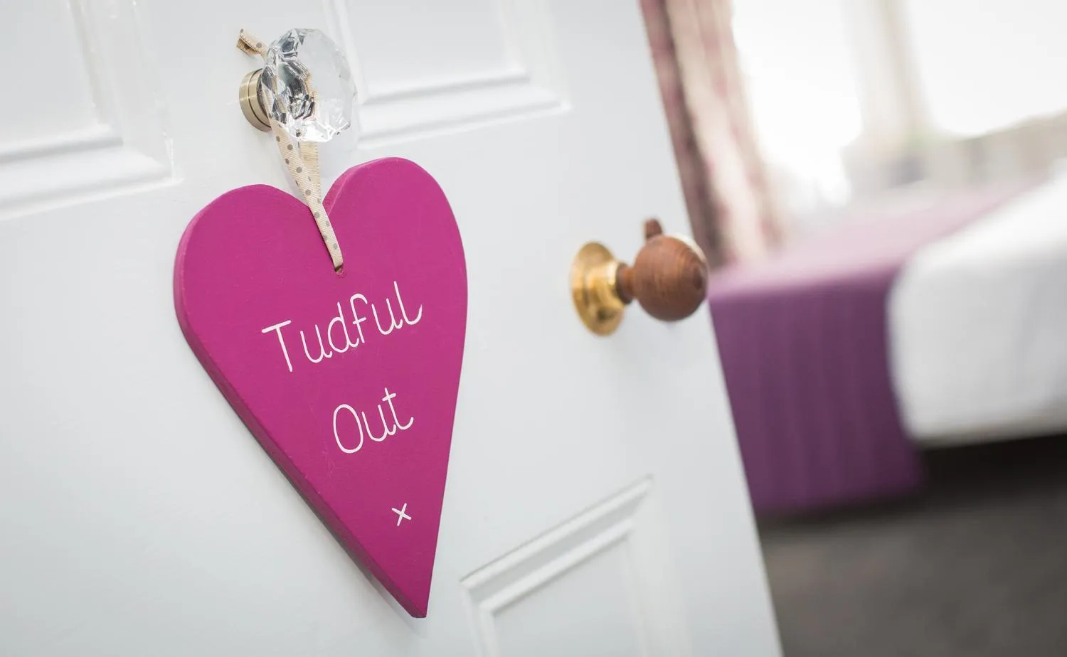 Decorative detail, Bed in Studios At Glenthorne