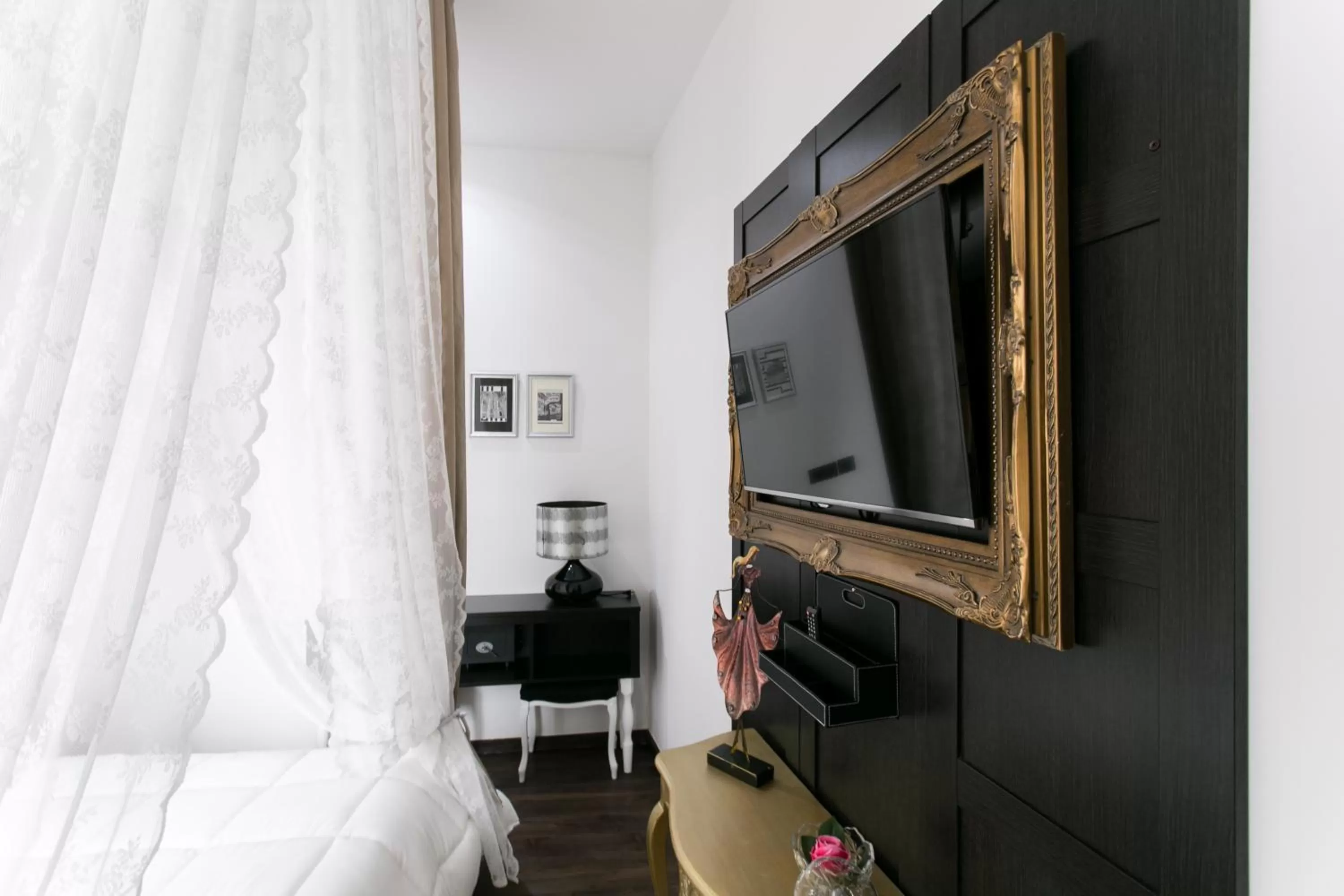 TV and multimedia in Aparthotel Dei Mercanti