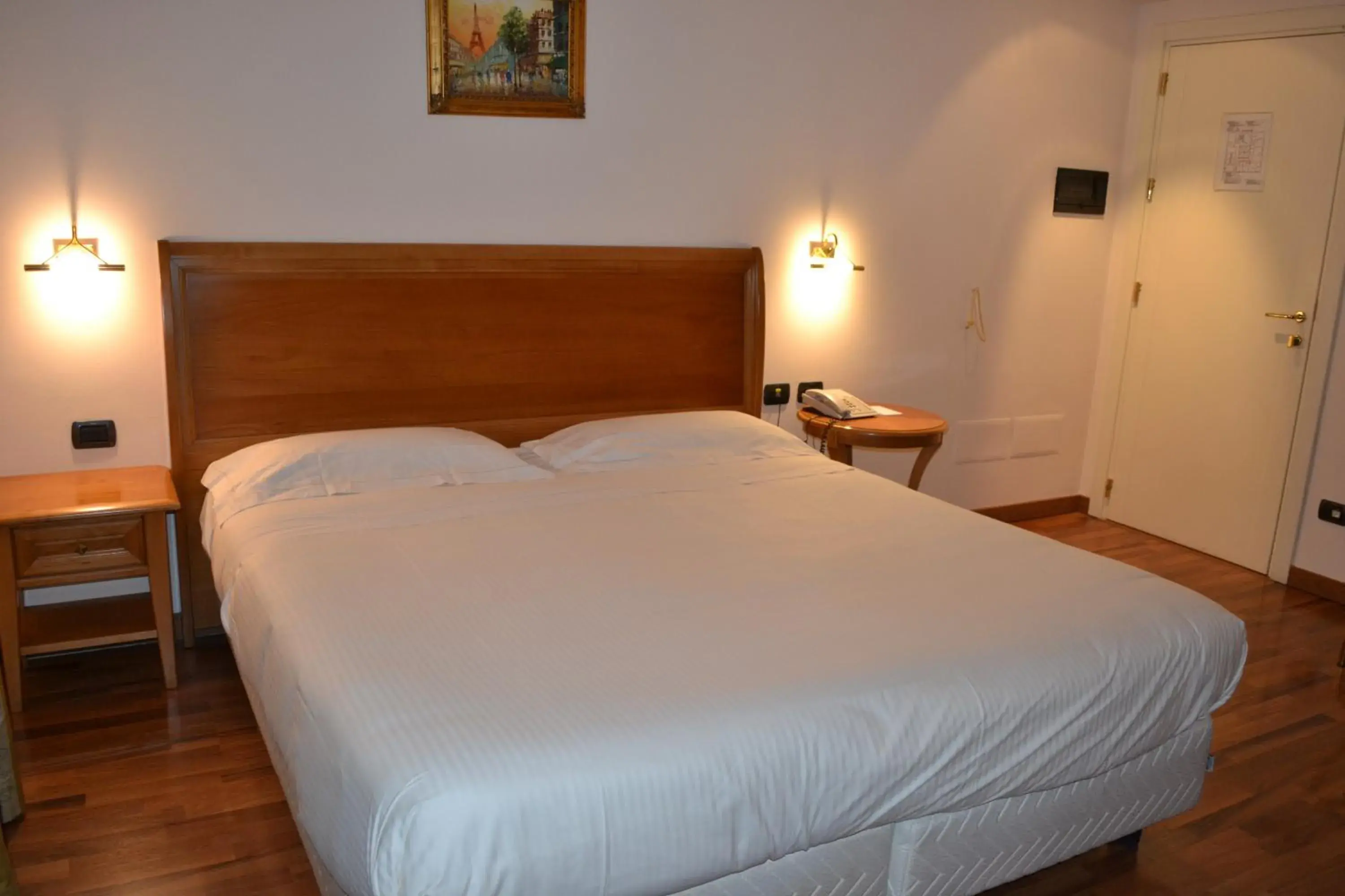Double Room (1 Adult) in Tricolore Hotel Double Room (1 Adult) in Tricolore Hotel