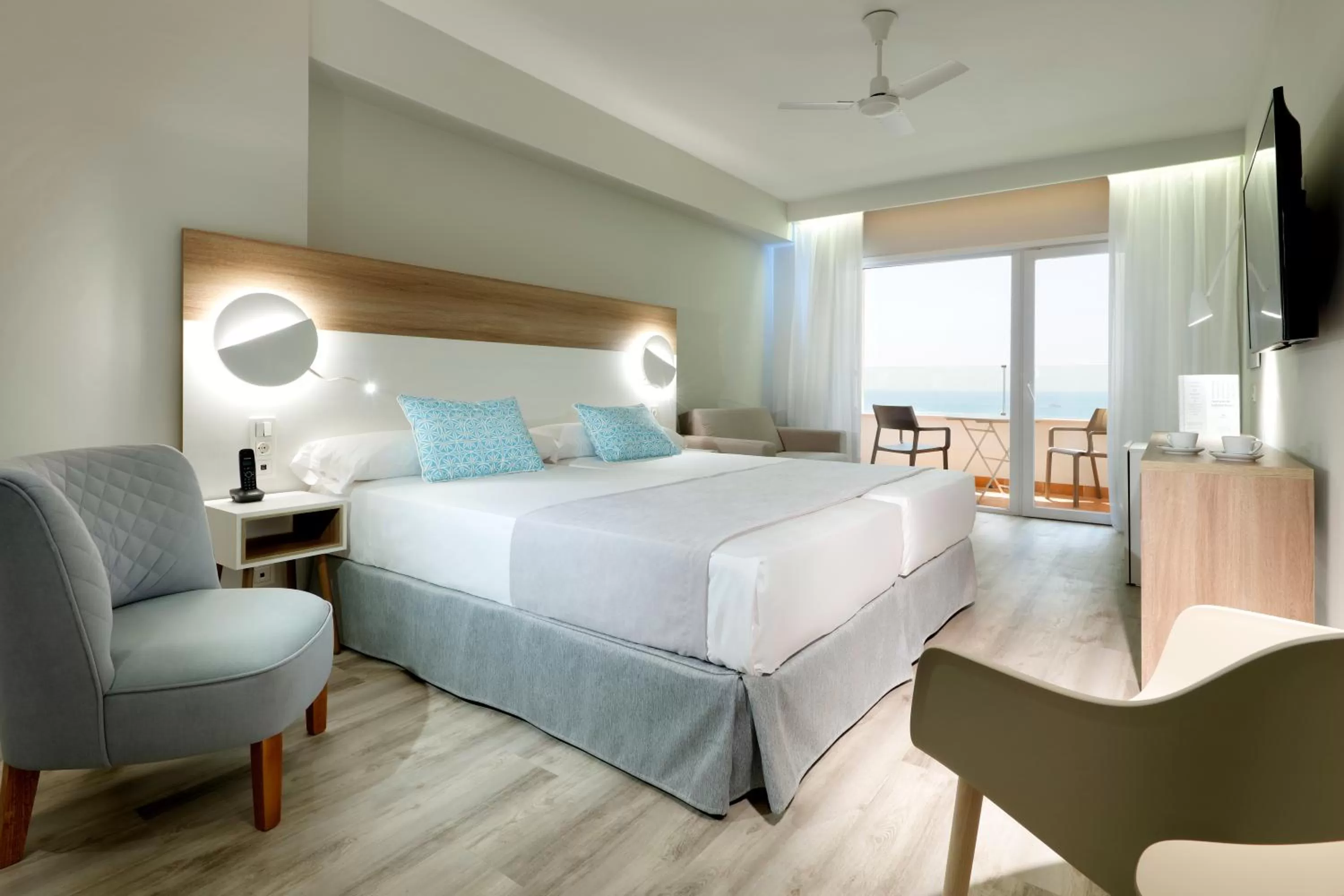 Bedroom, Bed in Hotel Benalma Costa del Sol