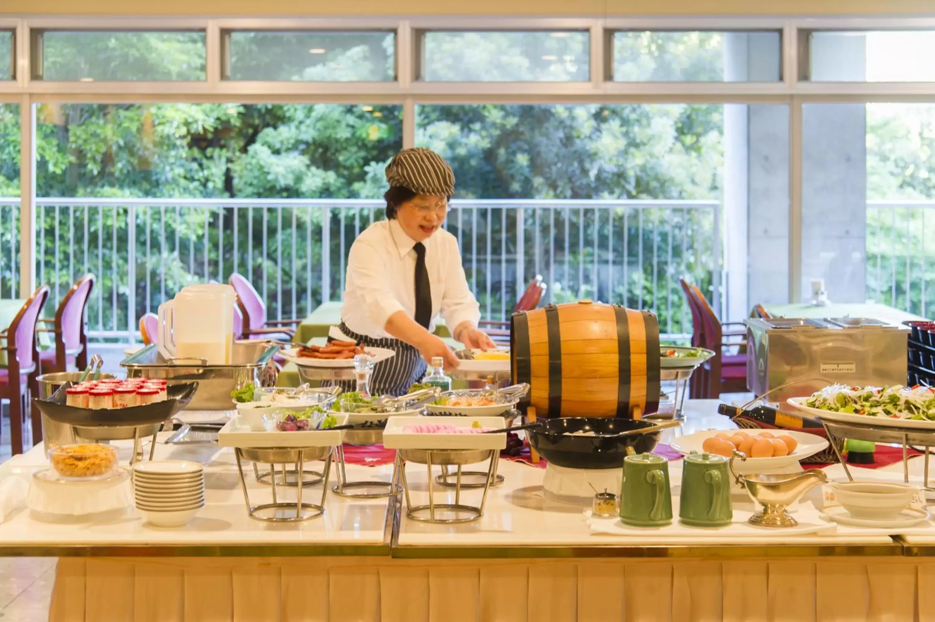 Buffet breakfast in Hotel Hiroshima Sunplaza