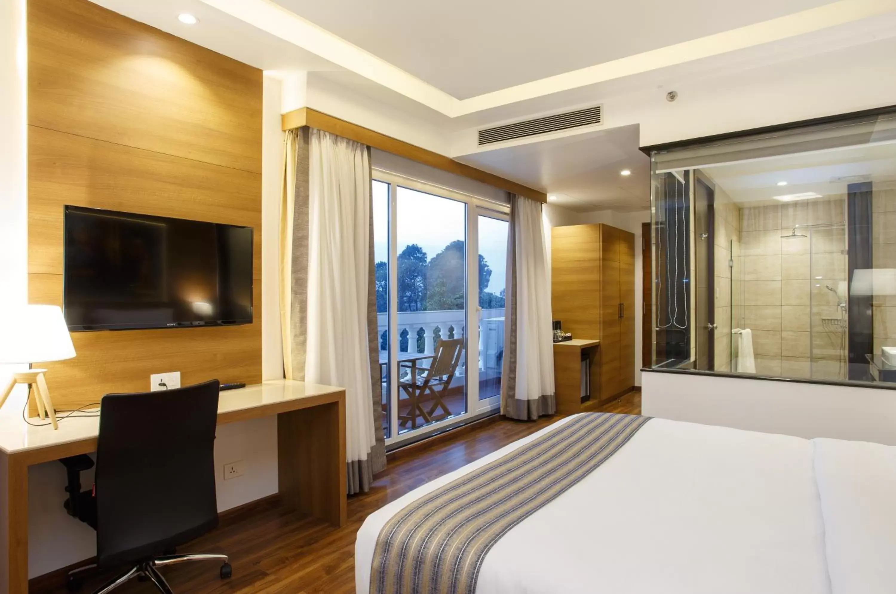 Bedroom, Bed in Hotel Ambassador by ACE Hotels