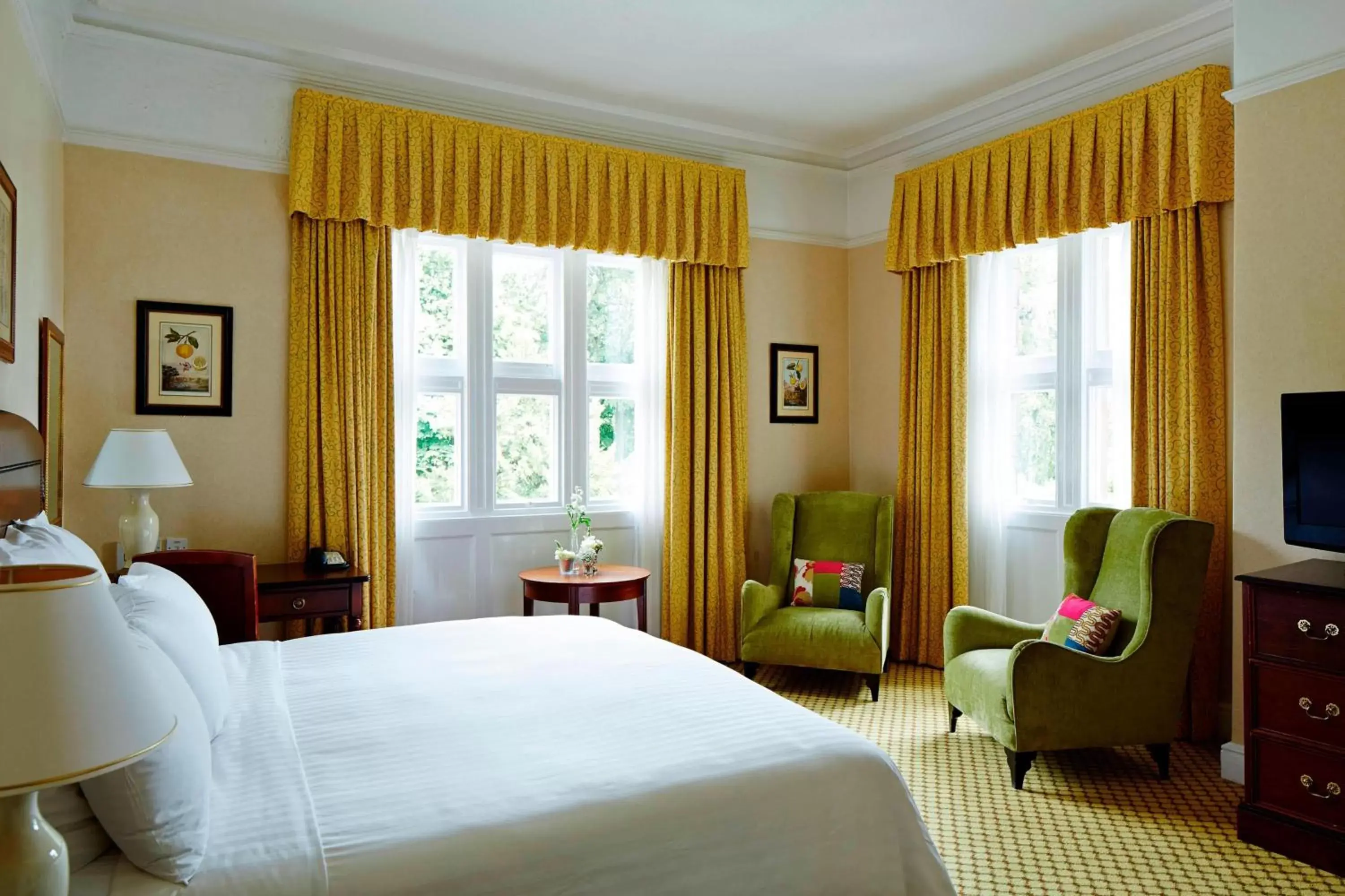 Photo of the whole room, Bed in Delta Hotels by Marriott Breadsall Priory Country Club