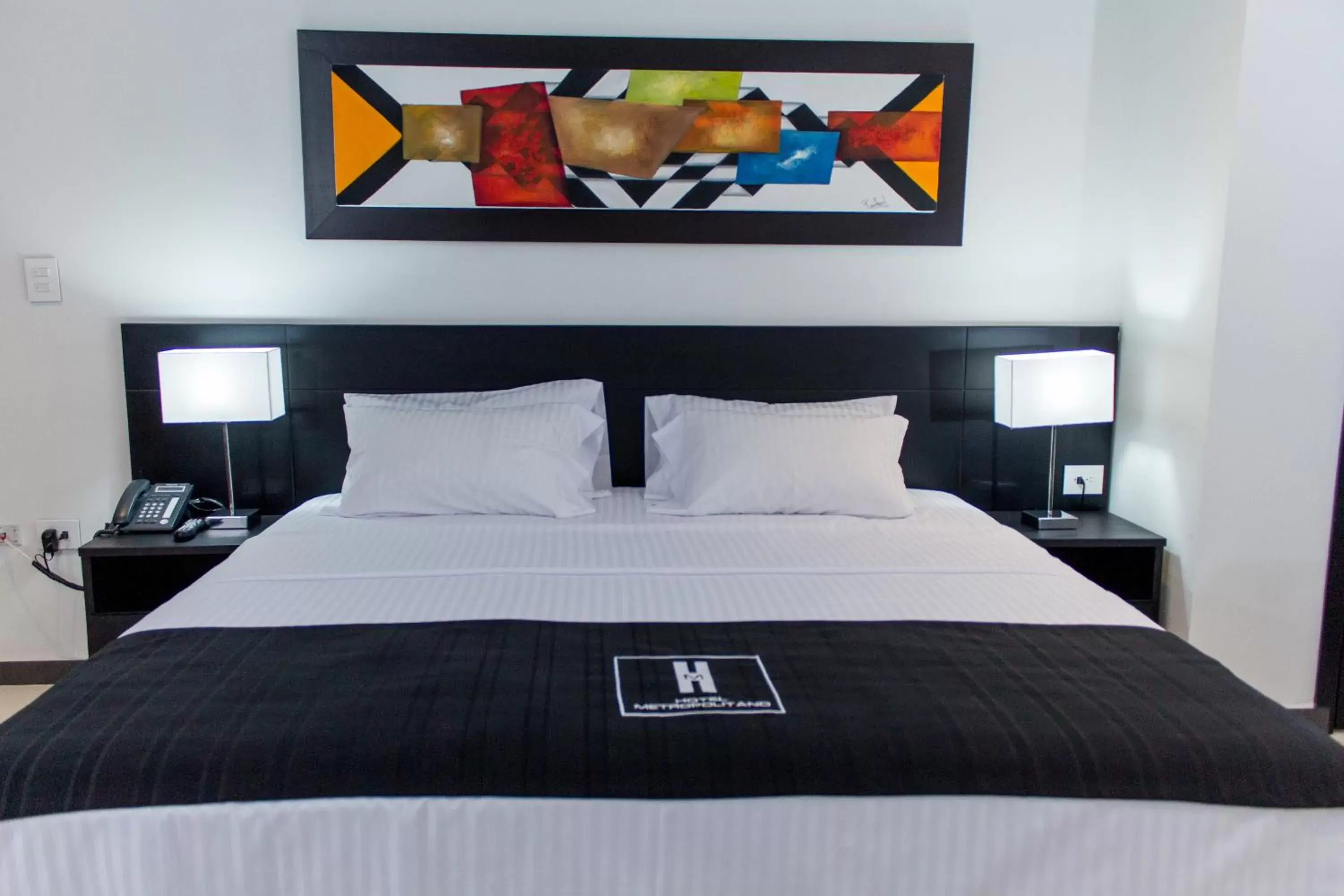 Bed in Hotel Metropolitano