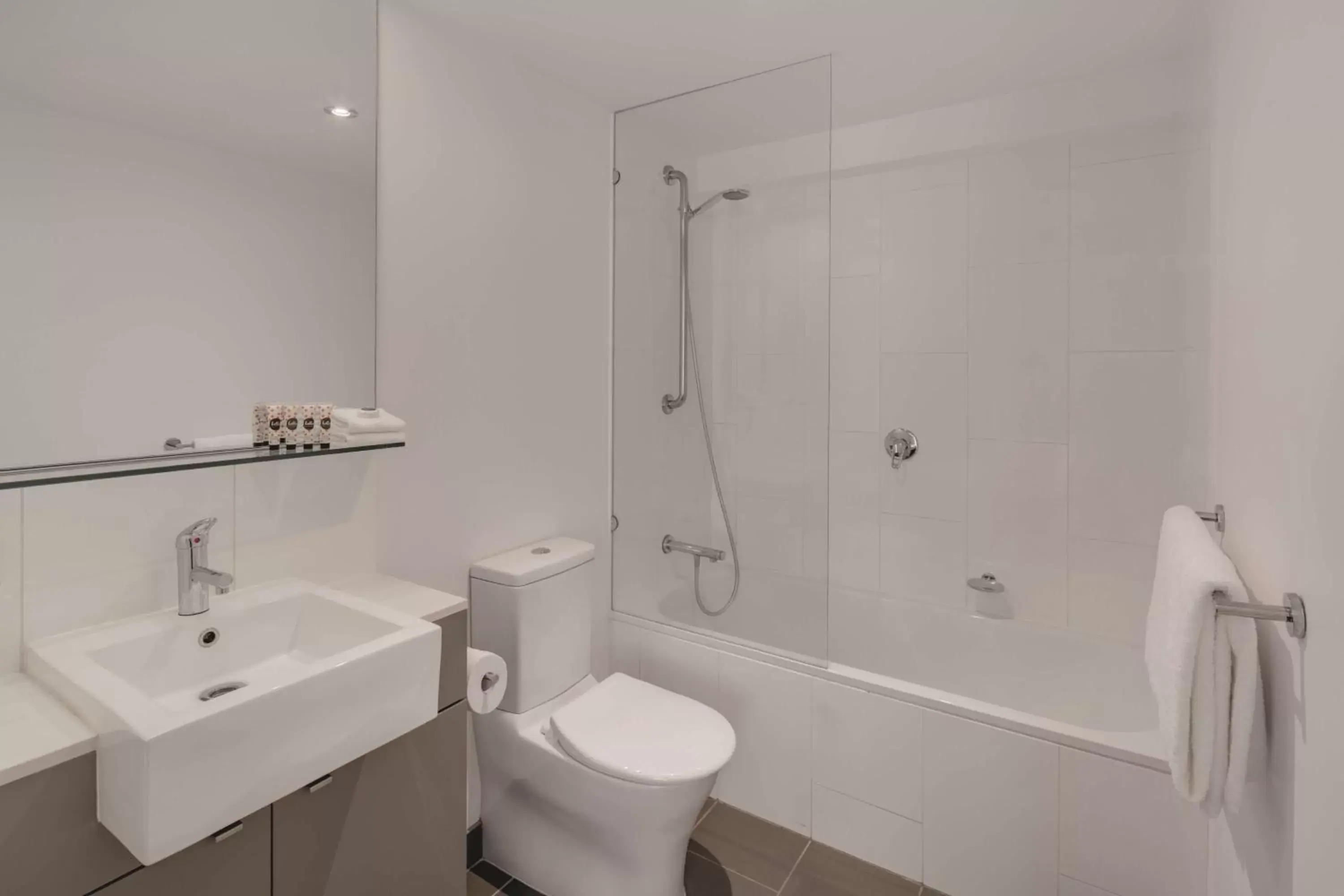 Bathroom in Travelodge Hotel Melbourne Docklands