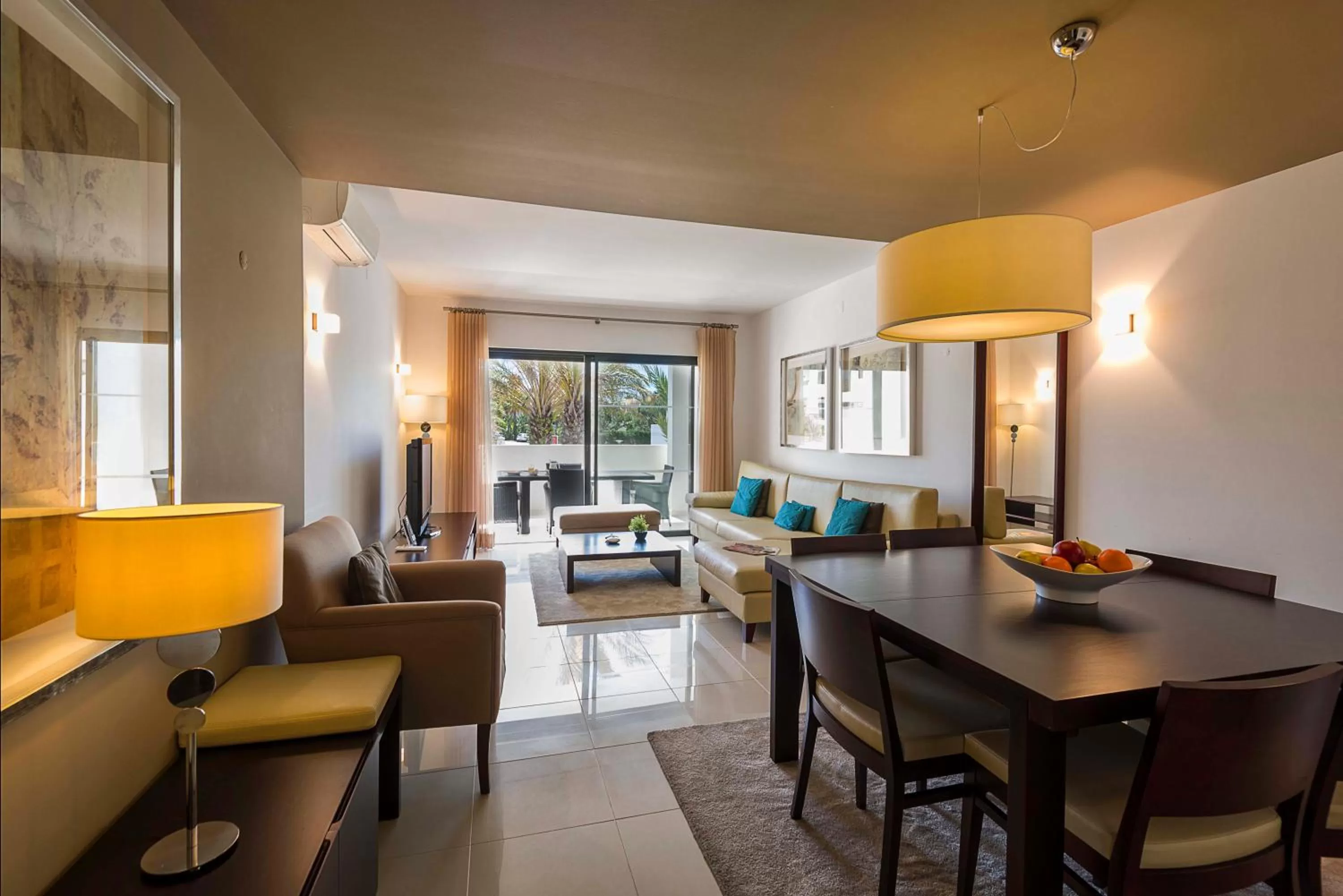 Dining area in Belmar Spa & Beach Resort