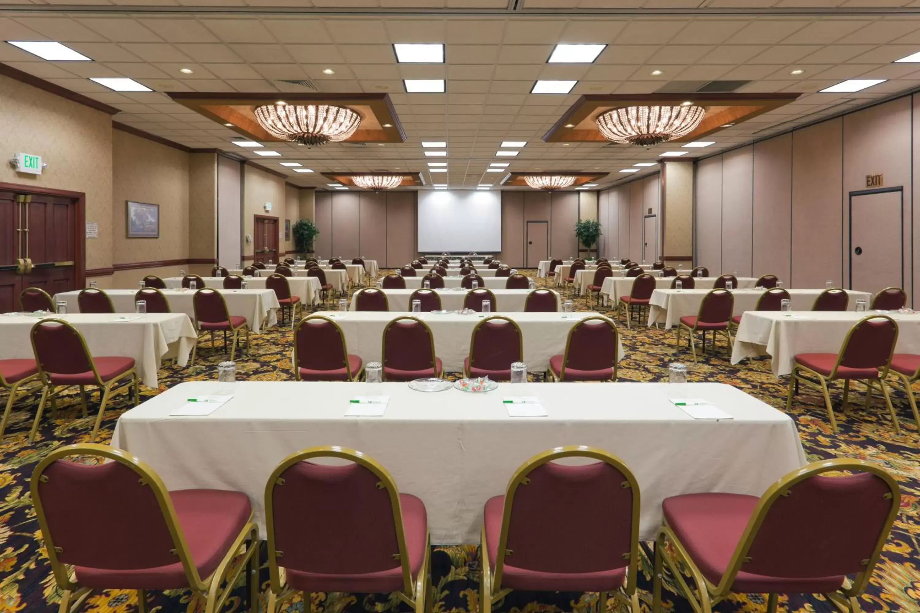 Meeting/conference room in Holiday Inn Sacramento Downtown-Arena, an IHG Hotel