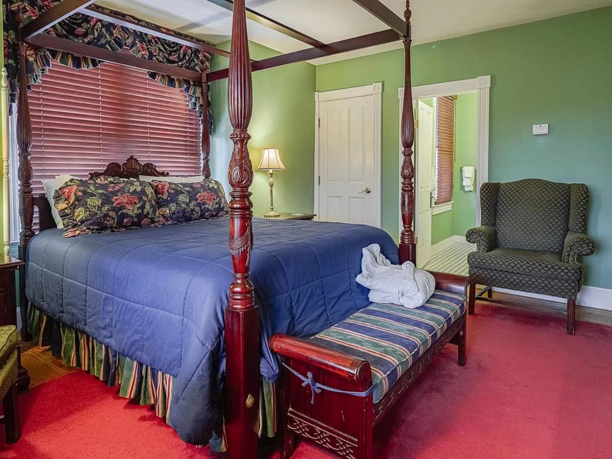 Bed in George Brooks House B&B