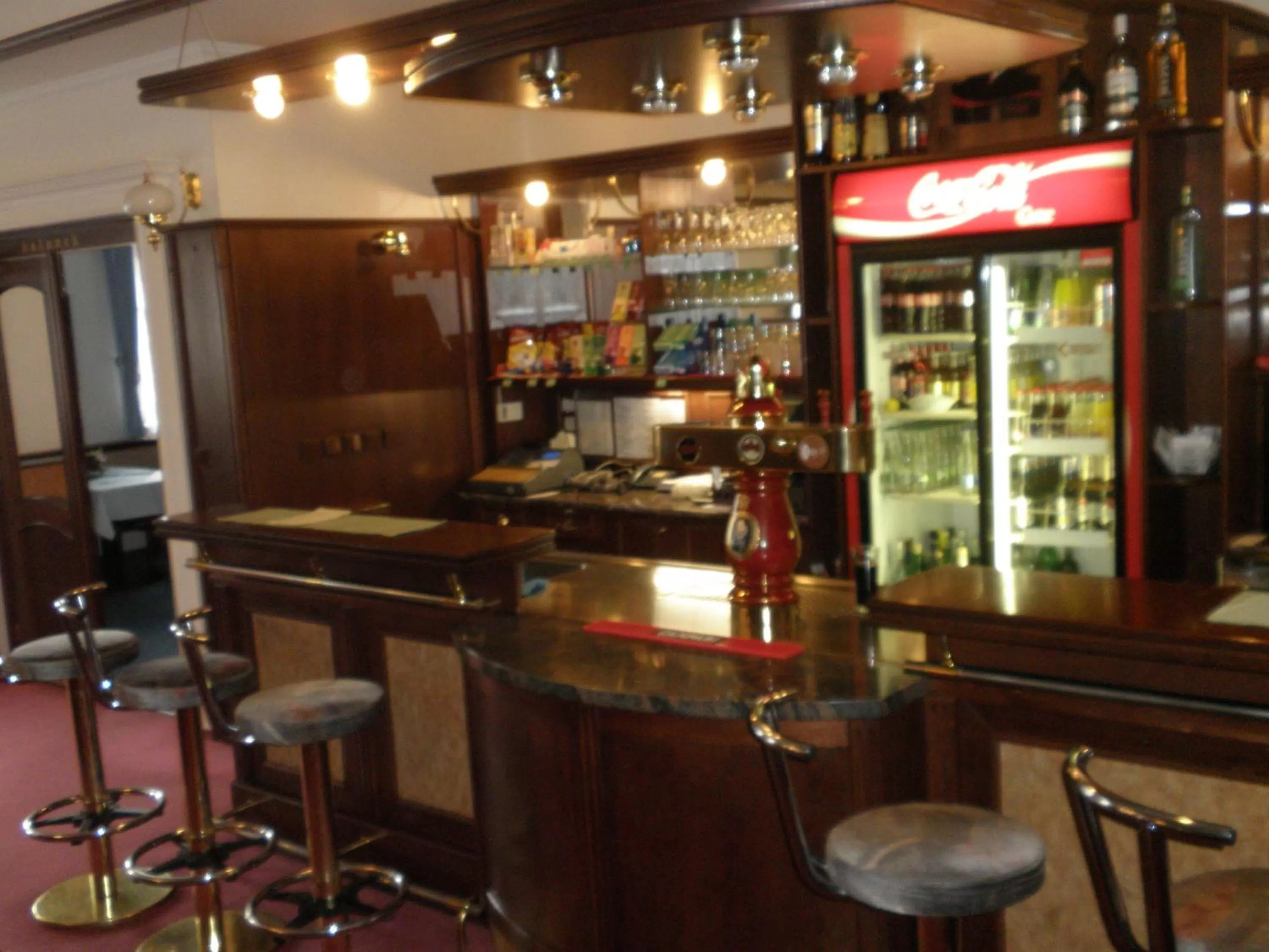 Restaurant/places to eat in Hotel Le Café