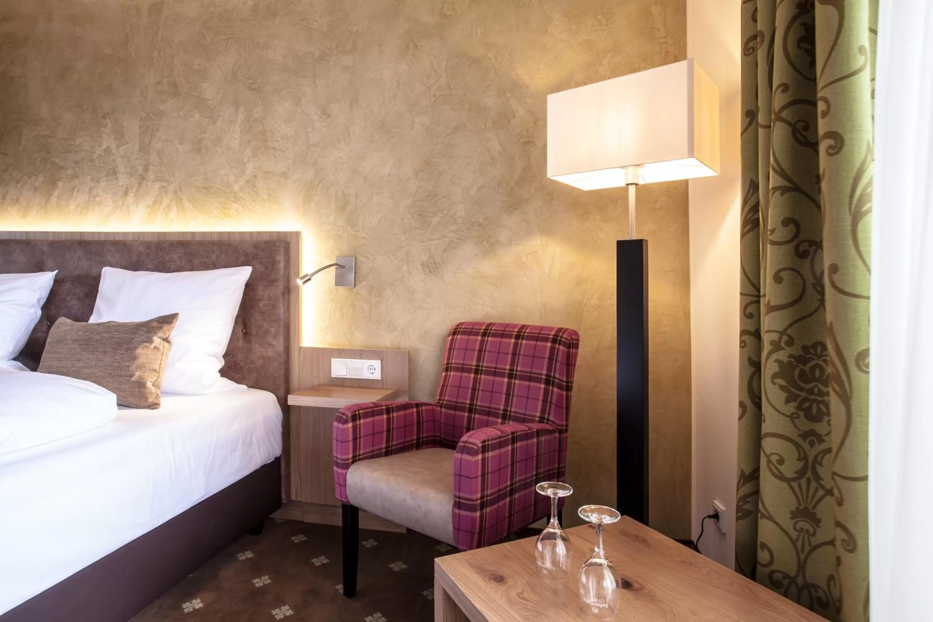 Photo of the whole room, Bed in Hotel Brauerei Gasthof Höhn