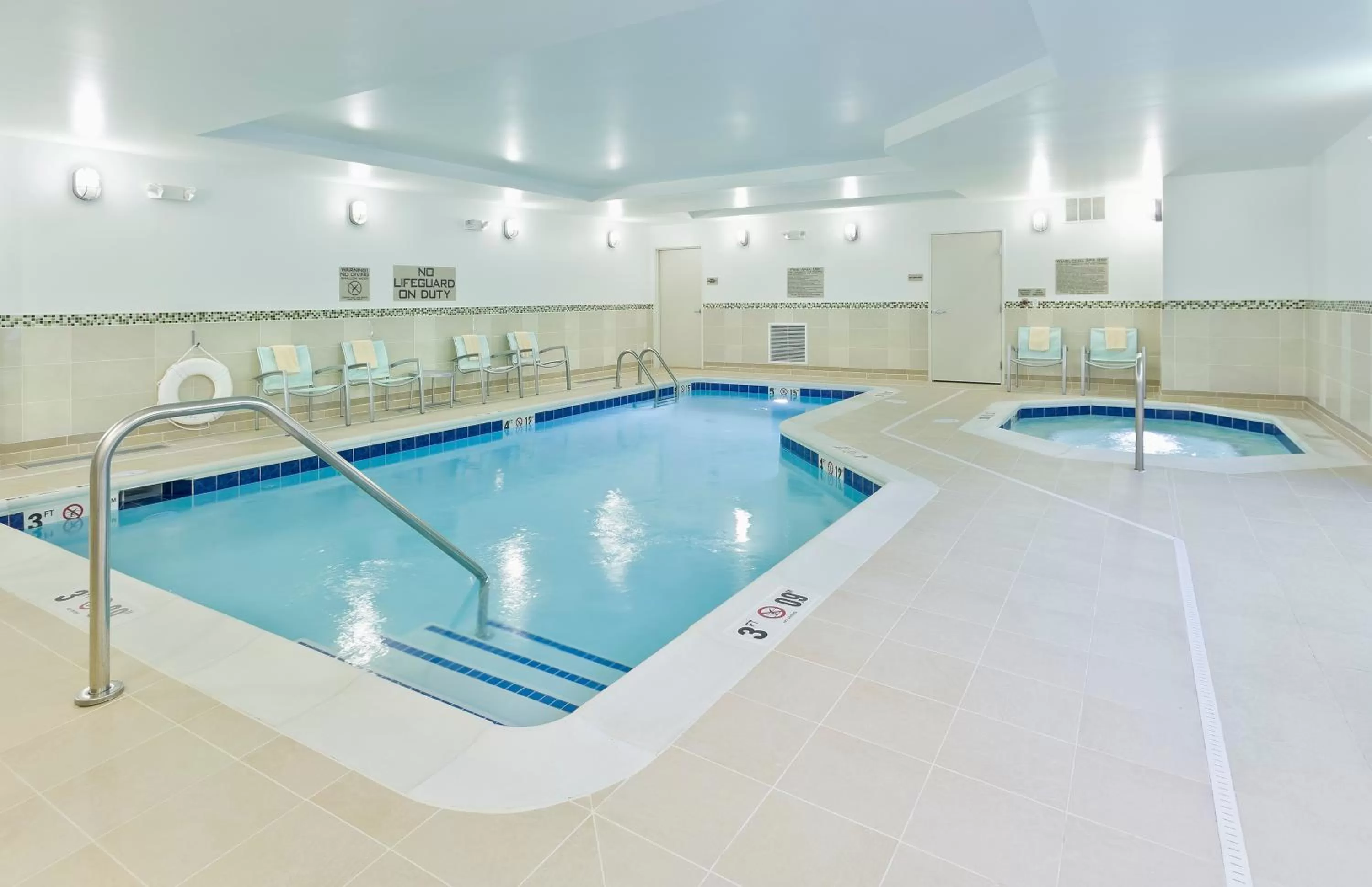Swimming pool in SpringHill Suites by Marriott Philadelphia Langhorne