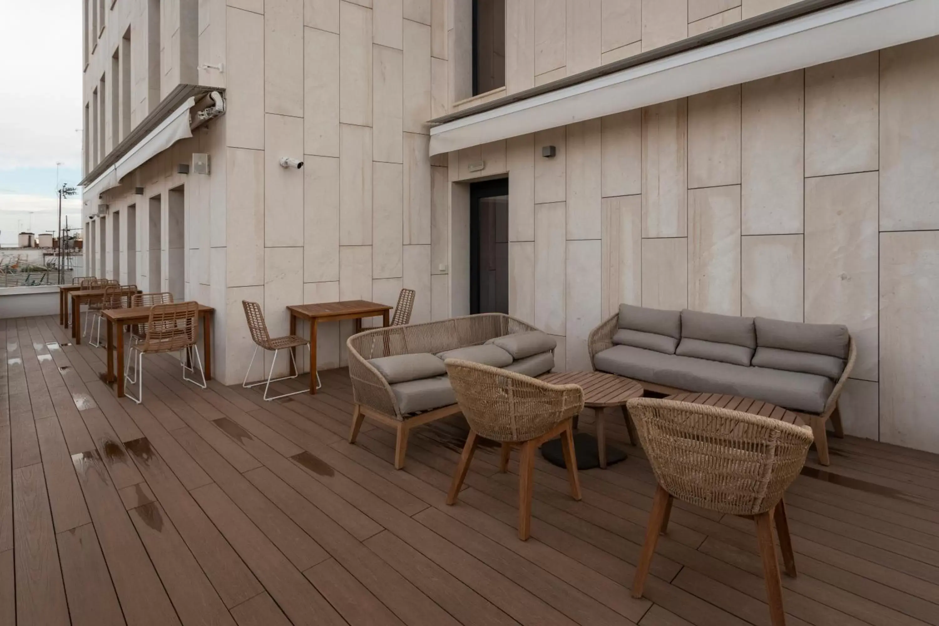 Balcony/Terrace, Seating Area in Petit Palace Vargas