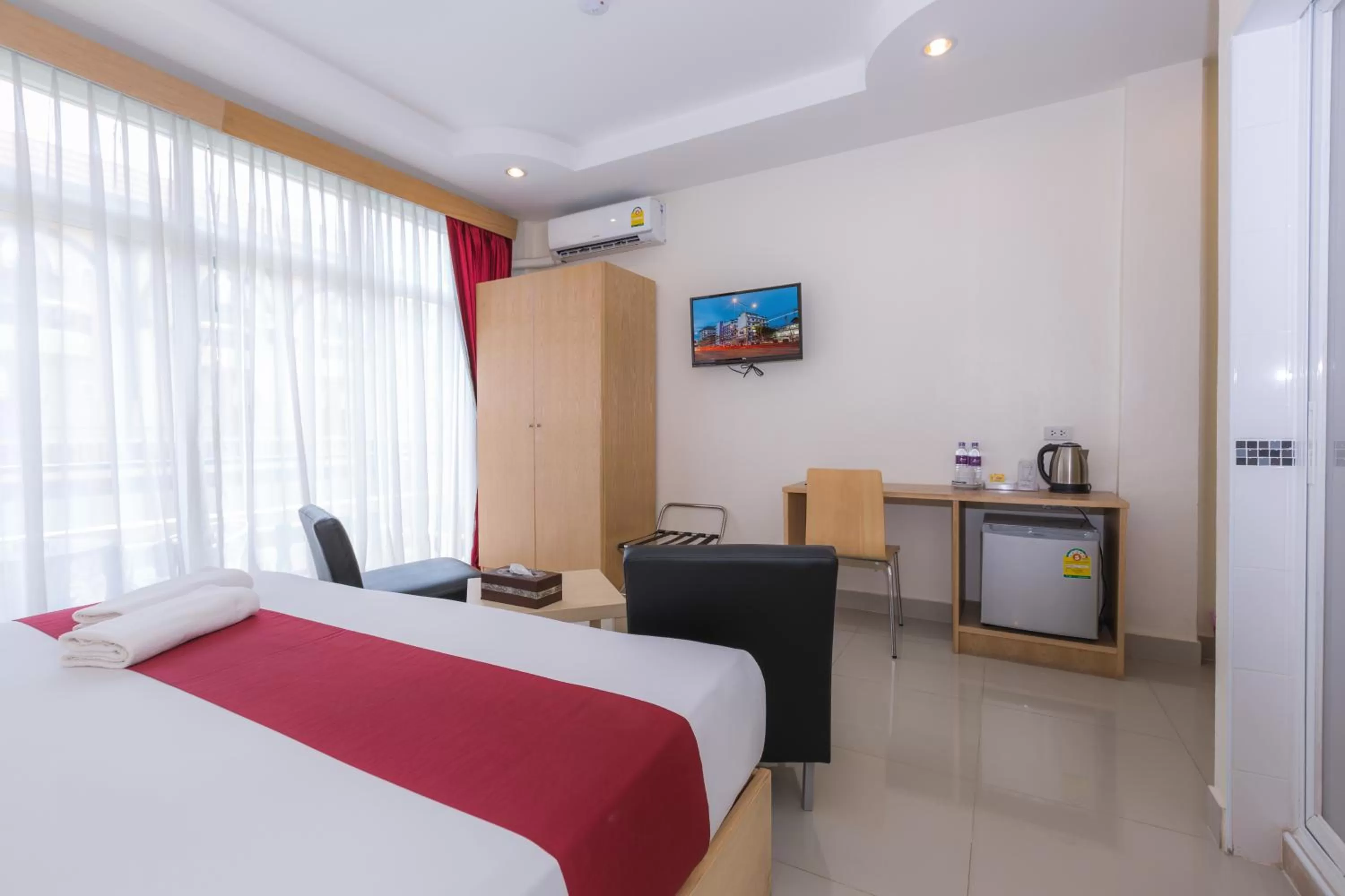 Photo of the whole room, Bed in Zing Resort & Spa