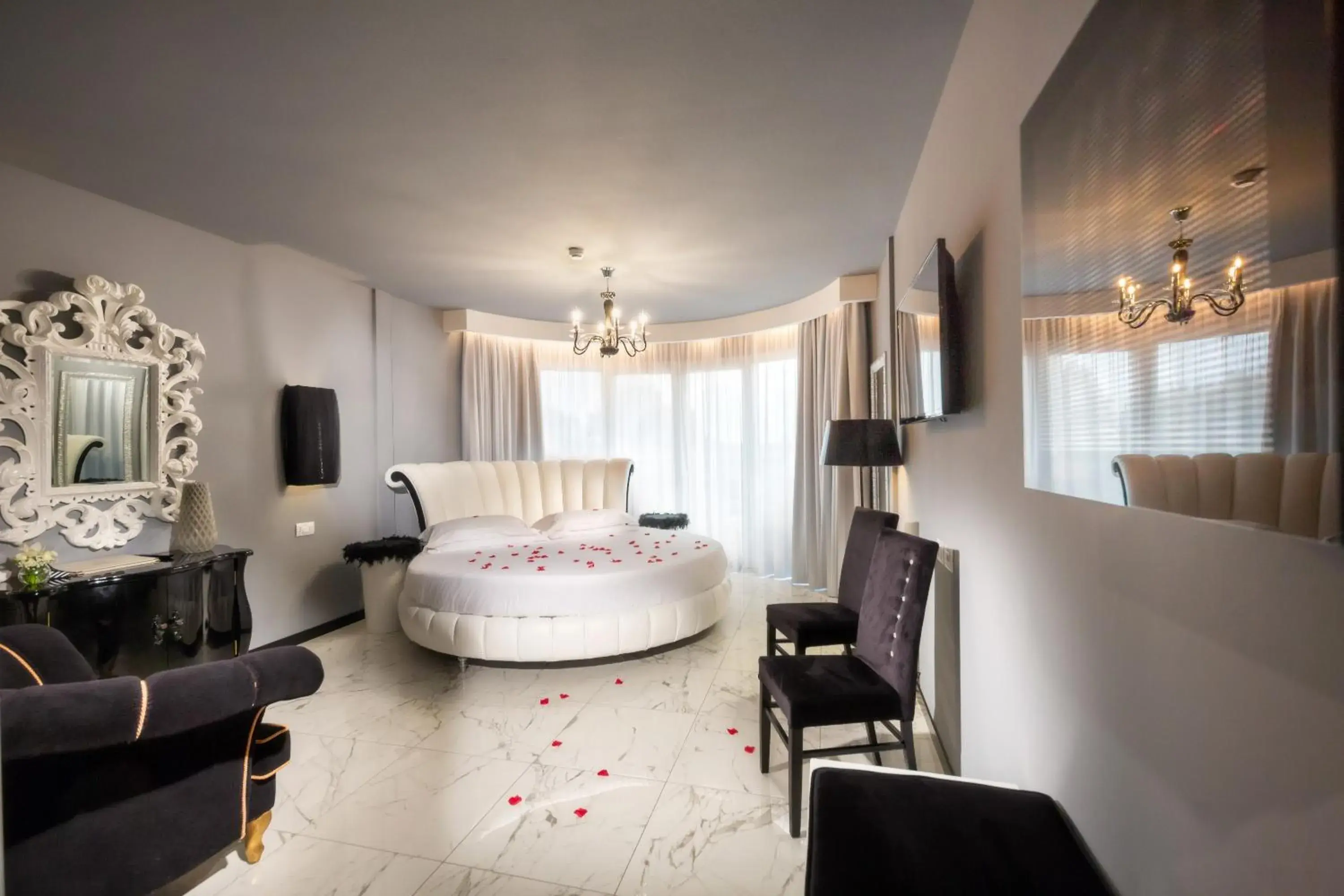 Romantic Room in AQA Palace Romantic Room in AQA Palace