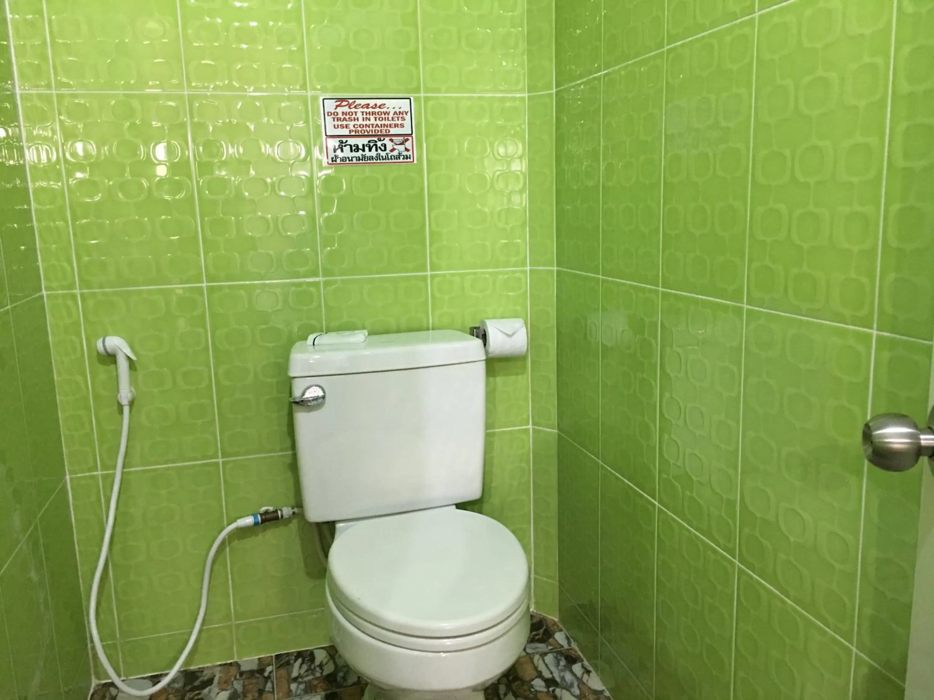 Toilet in Lanta Garden Home