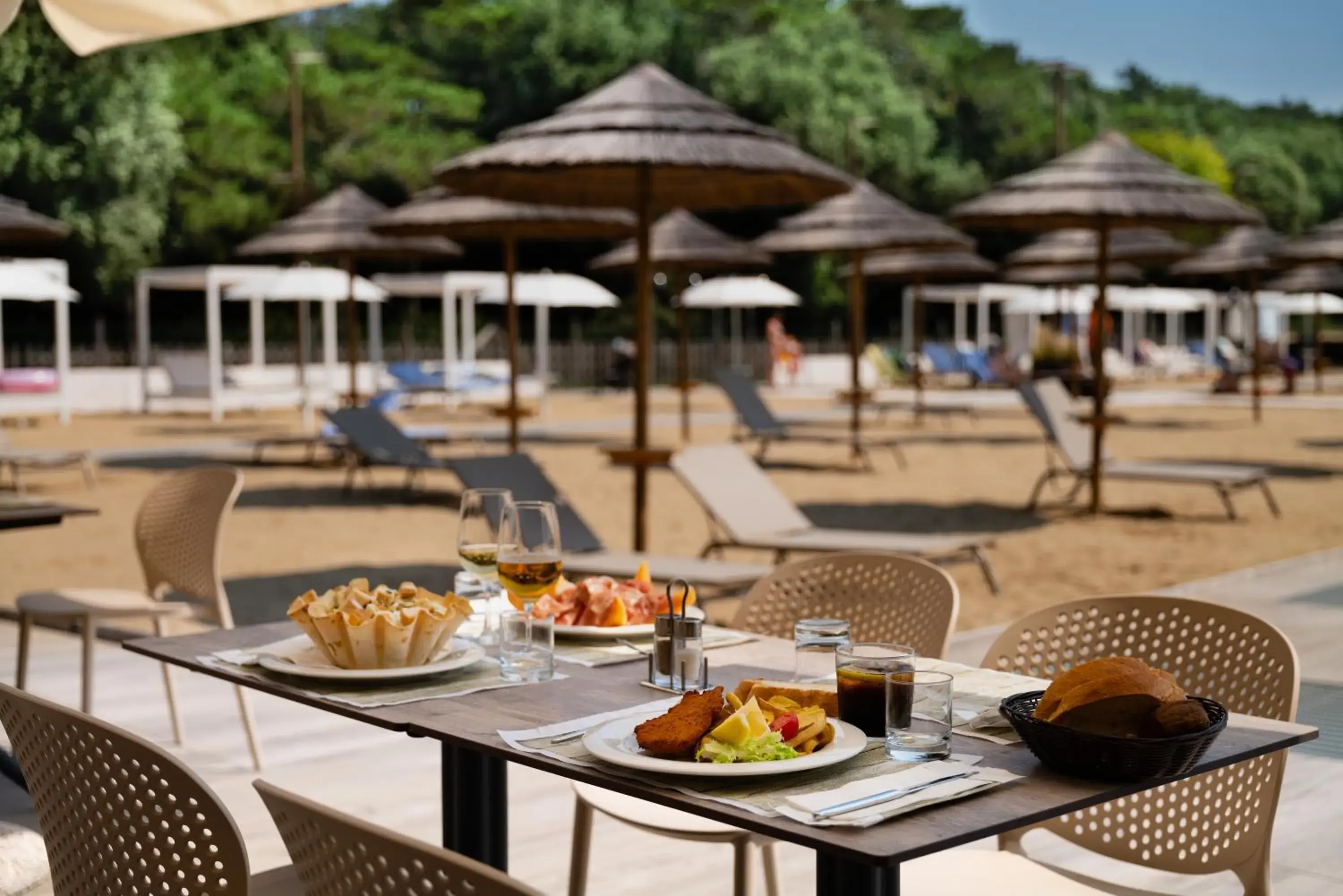 Restaurant/Places to Eat in Lino delle Fate Eco Resort