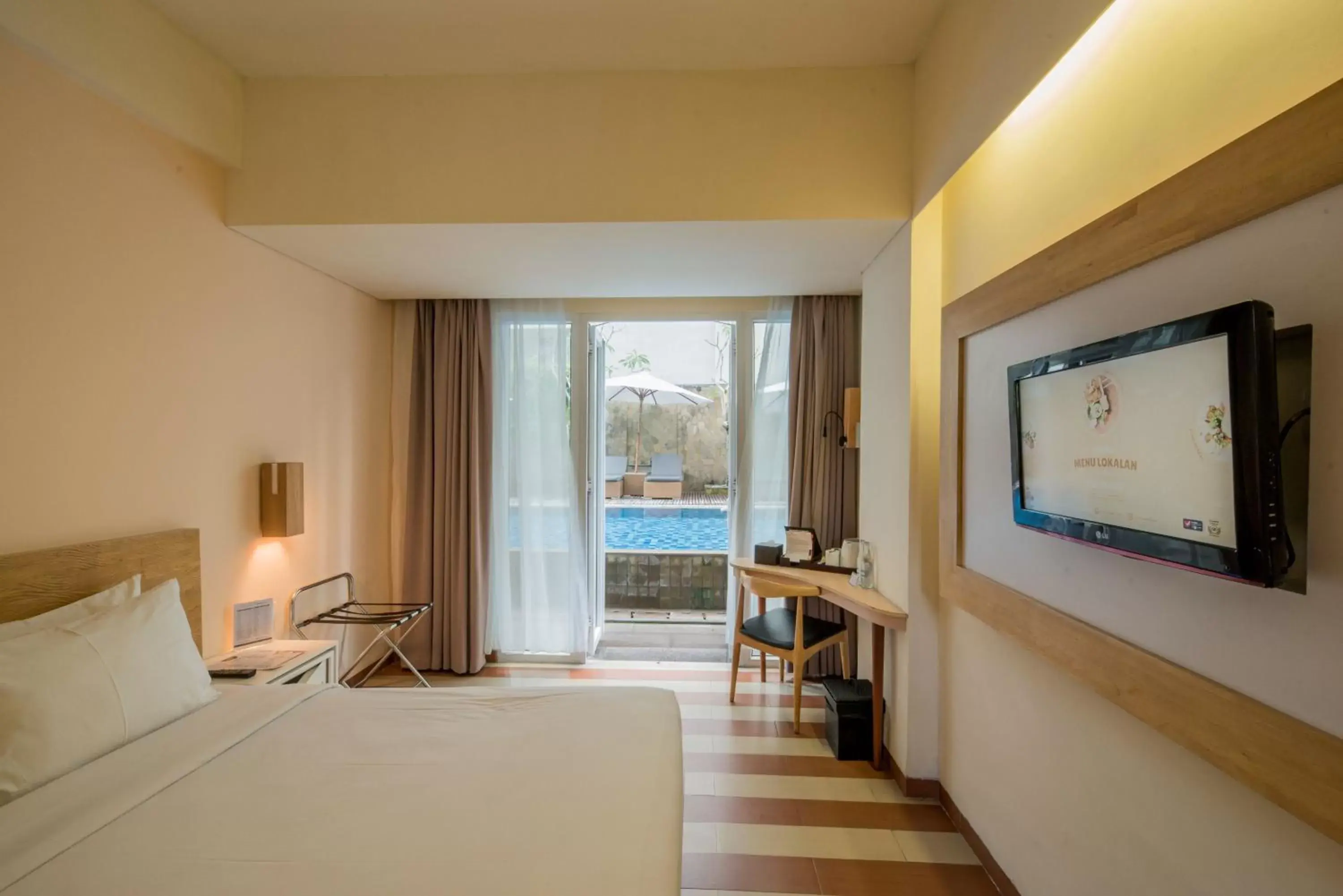 Deluxe Double or Twin Room with Pool Access in The ONE Legian Deluxe Double or Twin Room with Pool Access in The ONE Legian