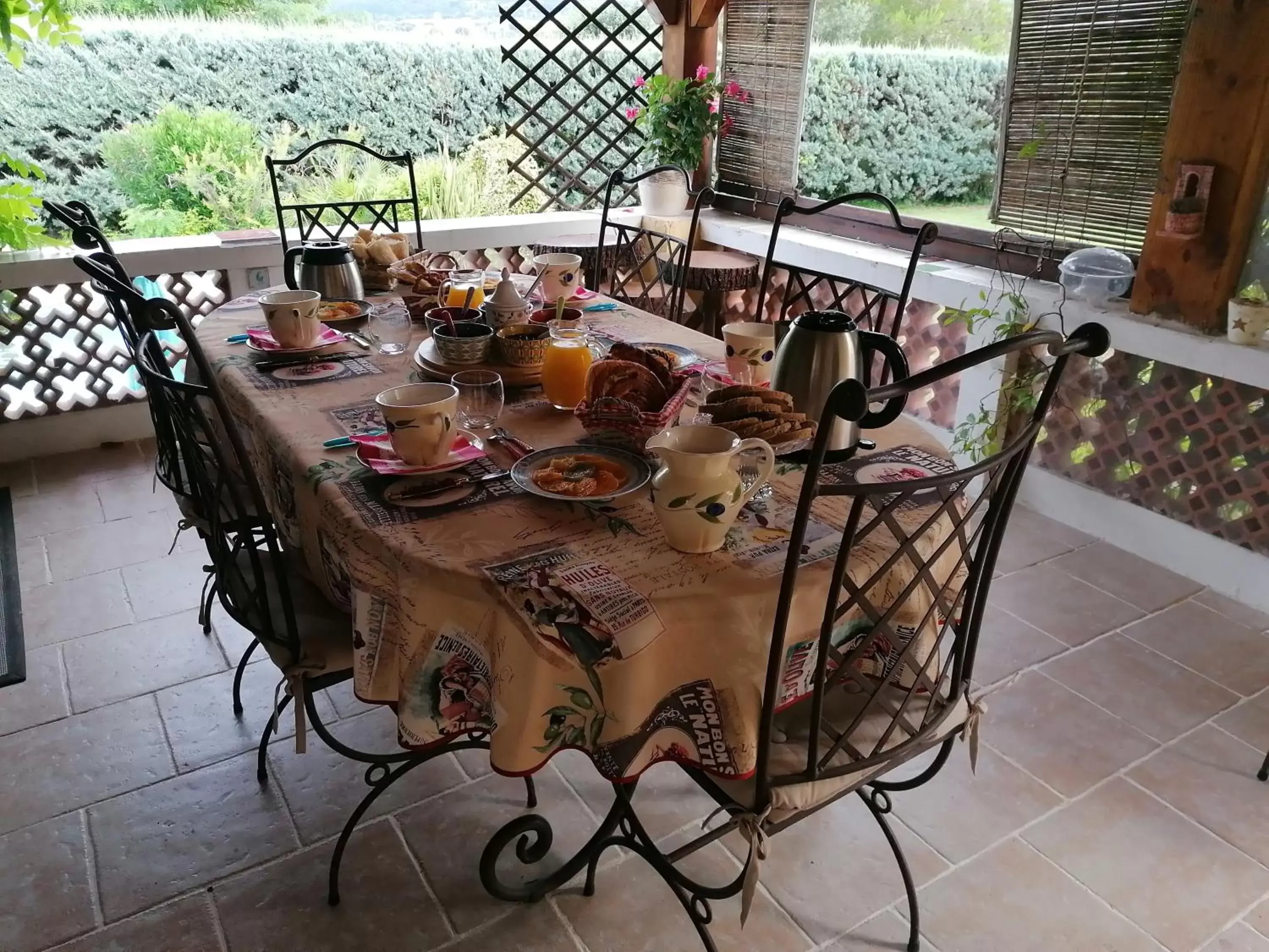 Breakfast in Hôtes'Antic Provence