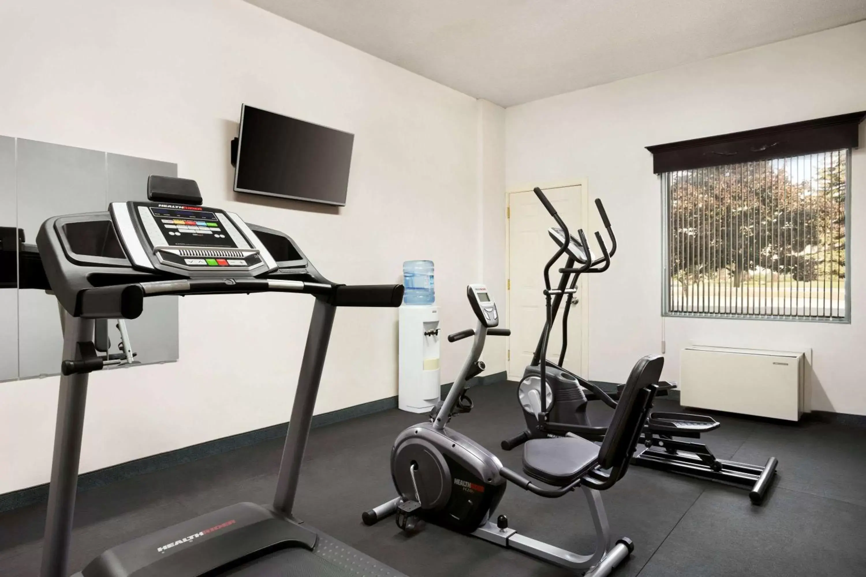Fitness centre/facilities, Fitness Center/Facilities in Days Inn by Wyndham Ste. Helene-de-Bagot