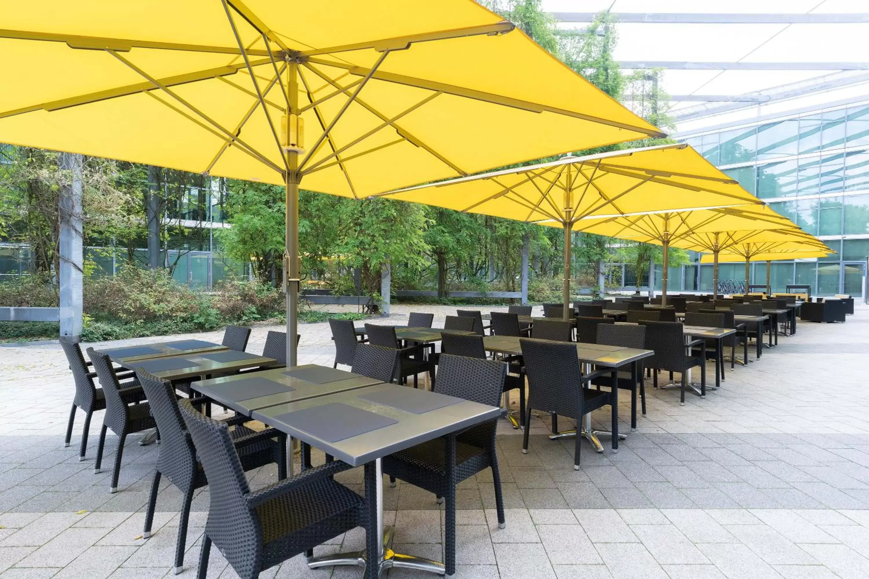 Balcony/Terrace, Restaurant/Places to Eat in Seminaris CampusHotel Berlin