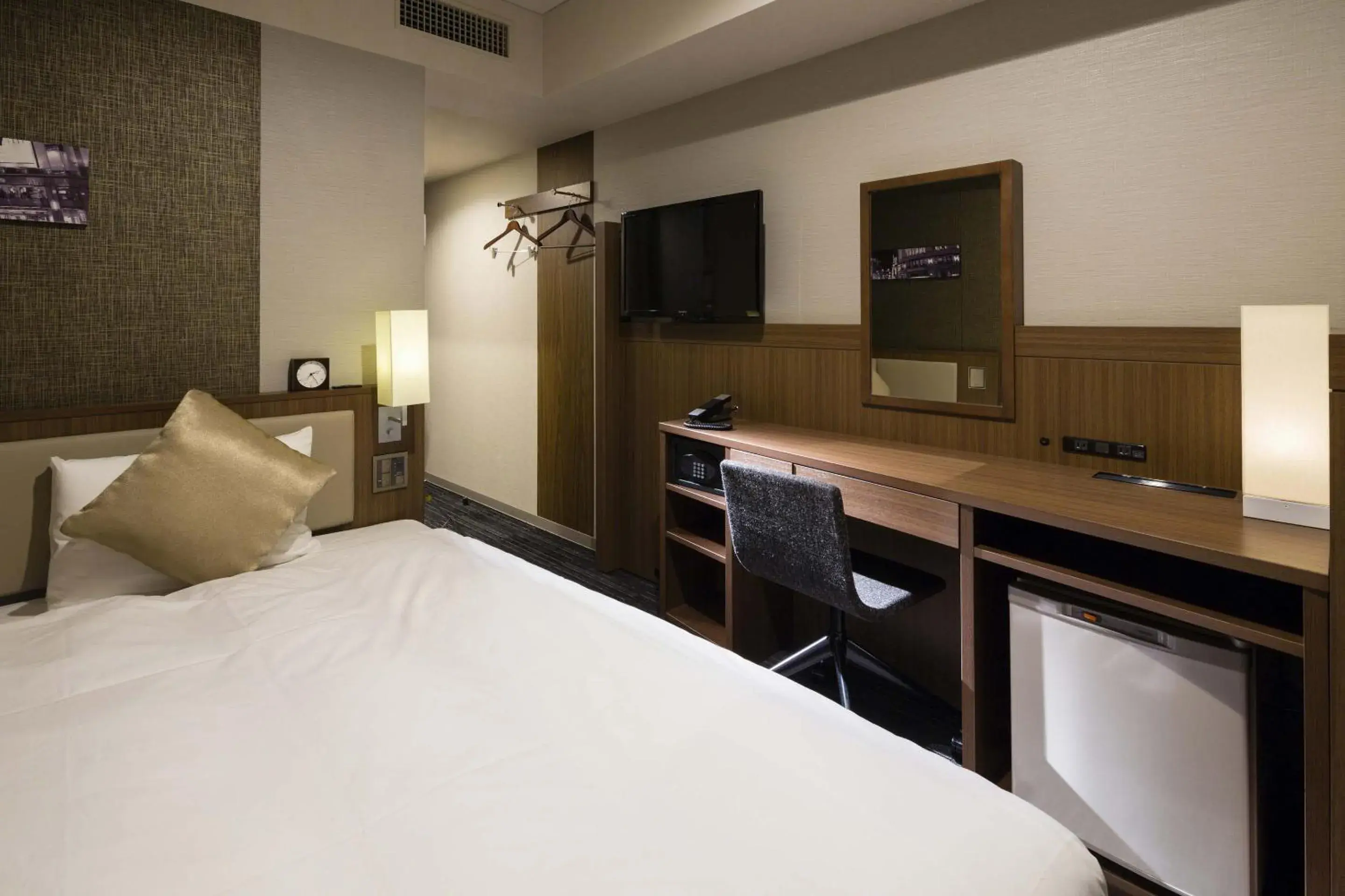 Photo of the whole room in KOKO HOTEL Ginza-1chome