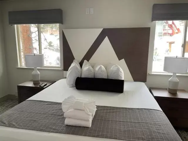 Bedroom, Bed in Tahoe Trail Resort