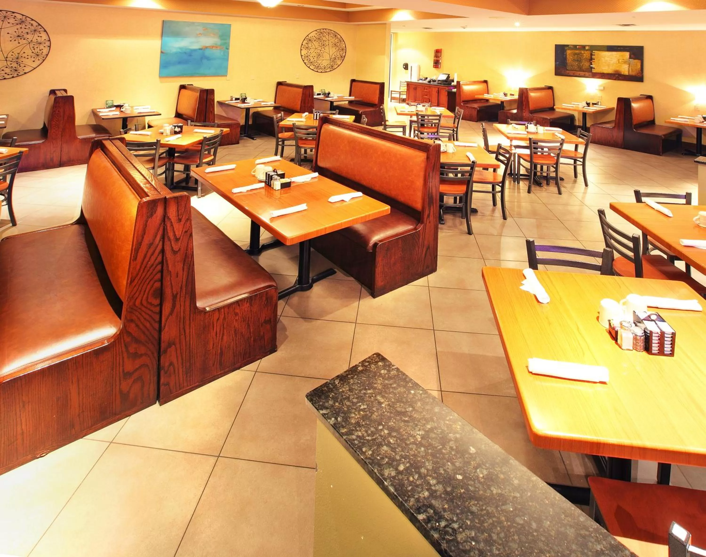 Restaurant/places to eat in Hyatt House Bentonville Rogers