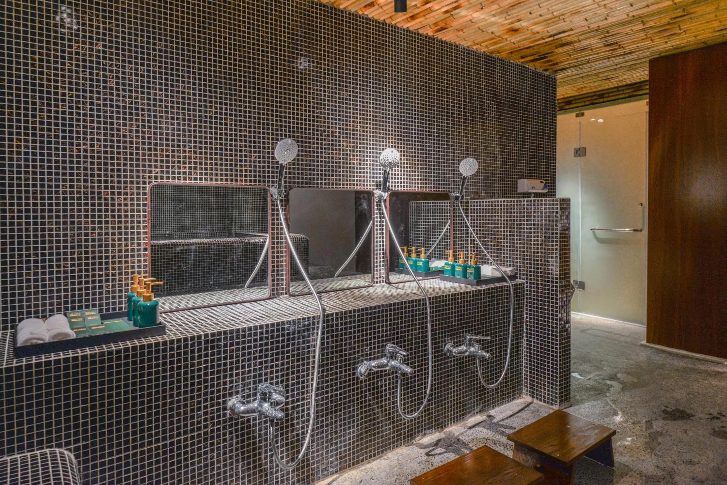 Shower in 22Land Hotel & Residence