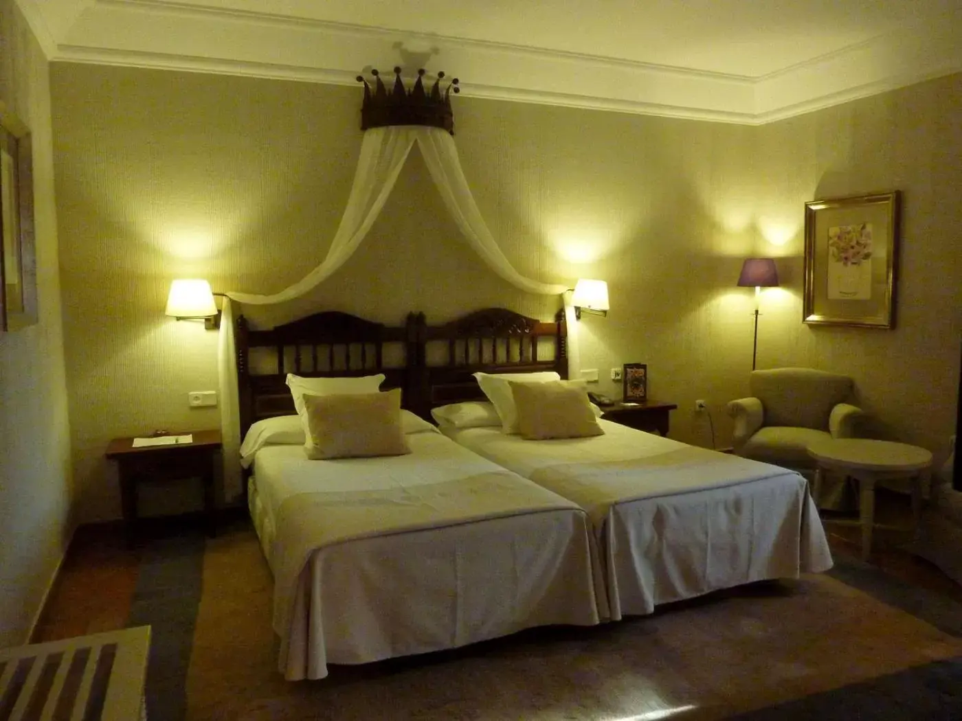 Bed in Parador de Cuenca