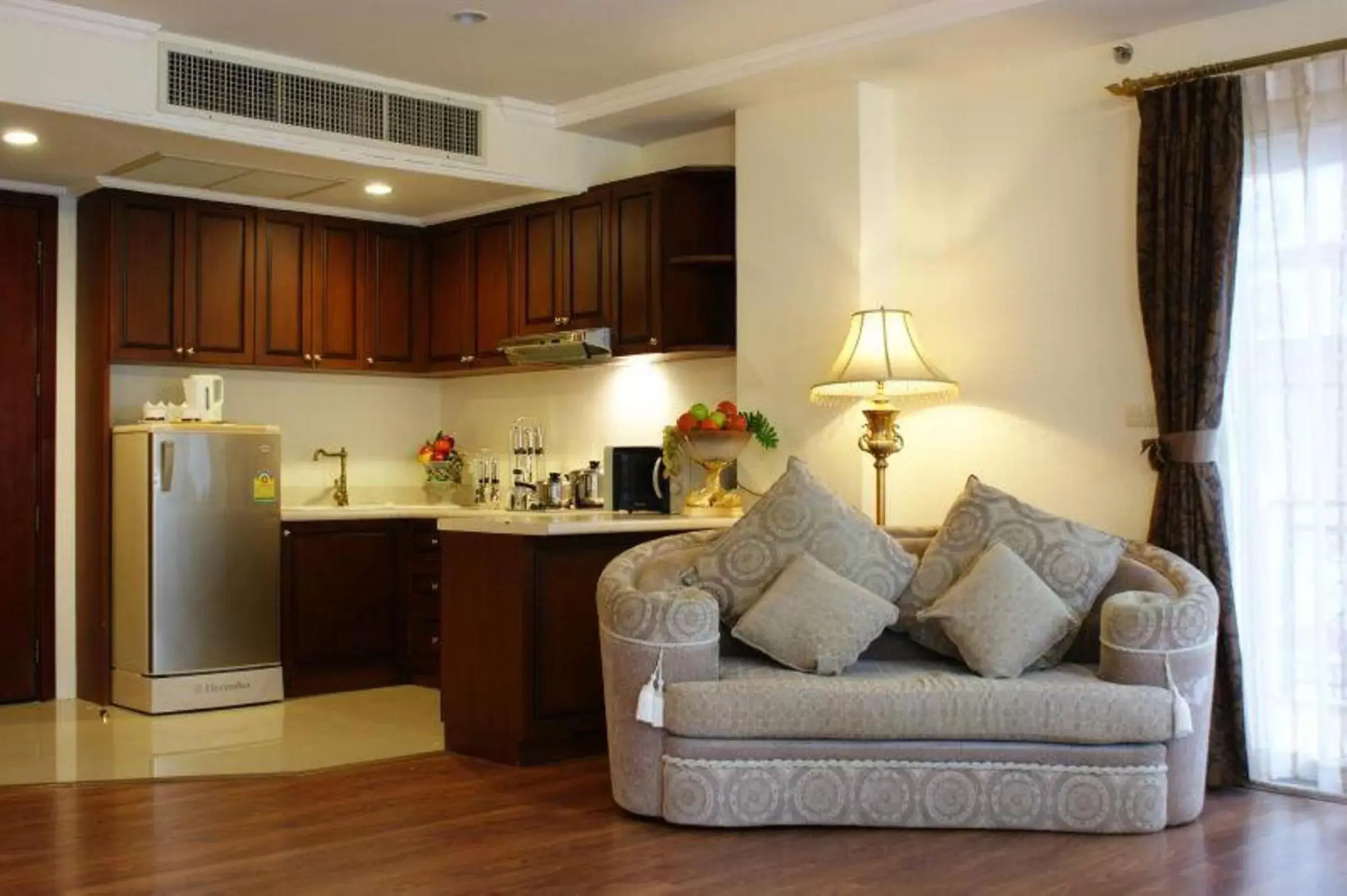 Seating area, Kitchen/Kitchenette in LK Metropole