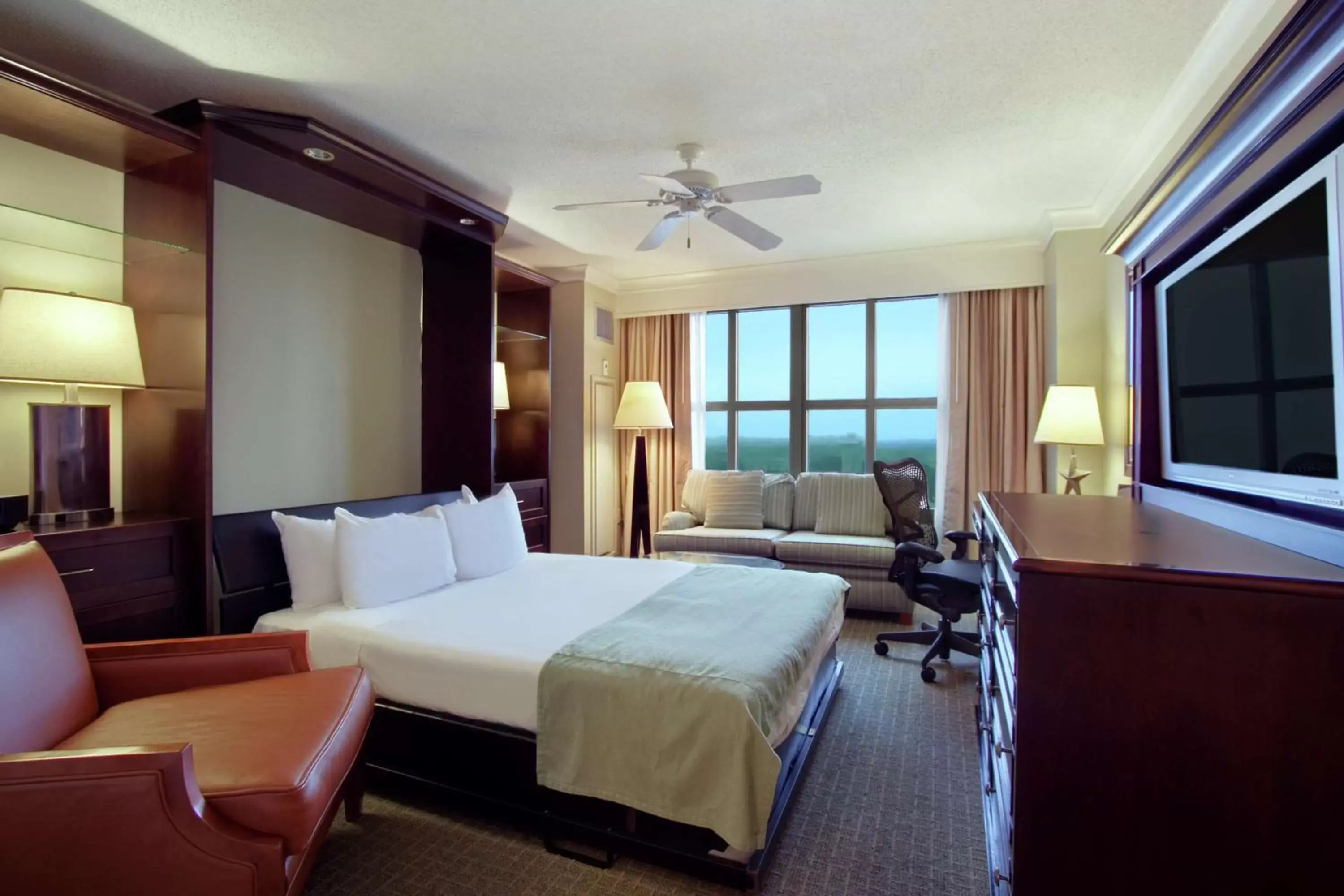 Bed in Hilton Virginia Beach Oceanfront