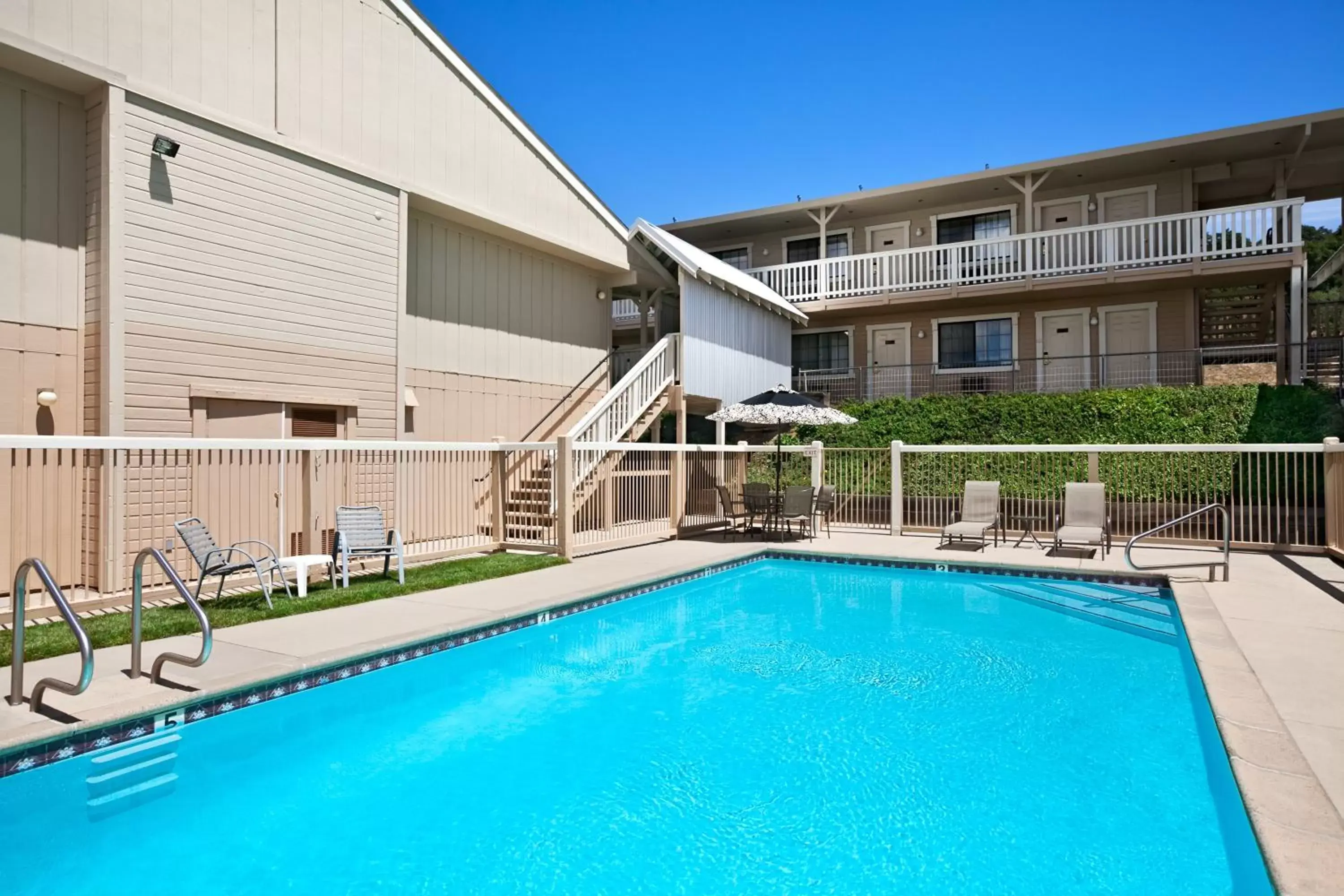 Swimming Pool in Travelodge by Wyndham Angels Camp CA