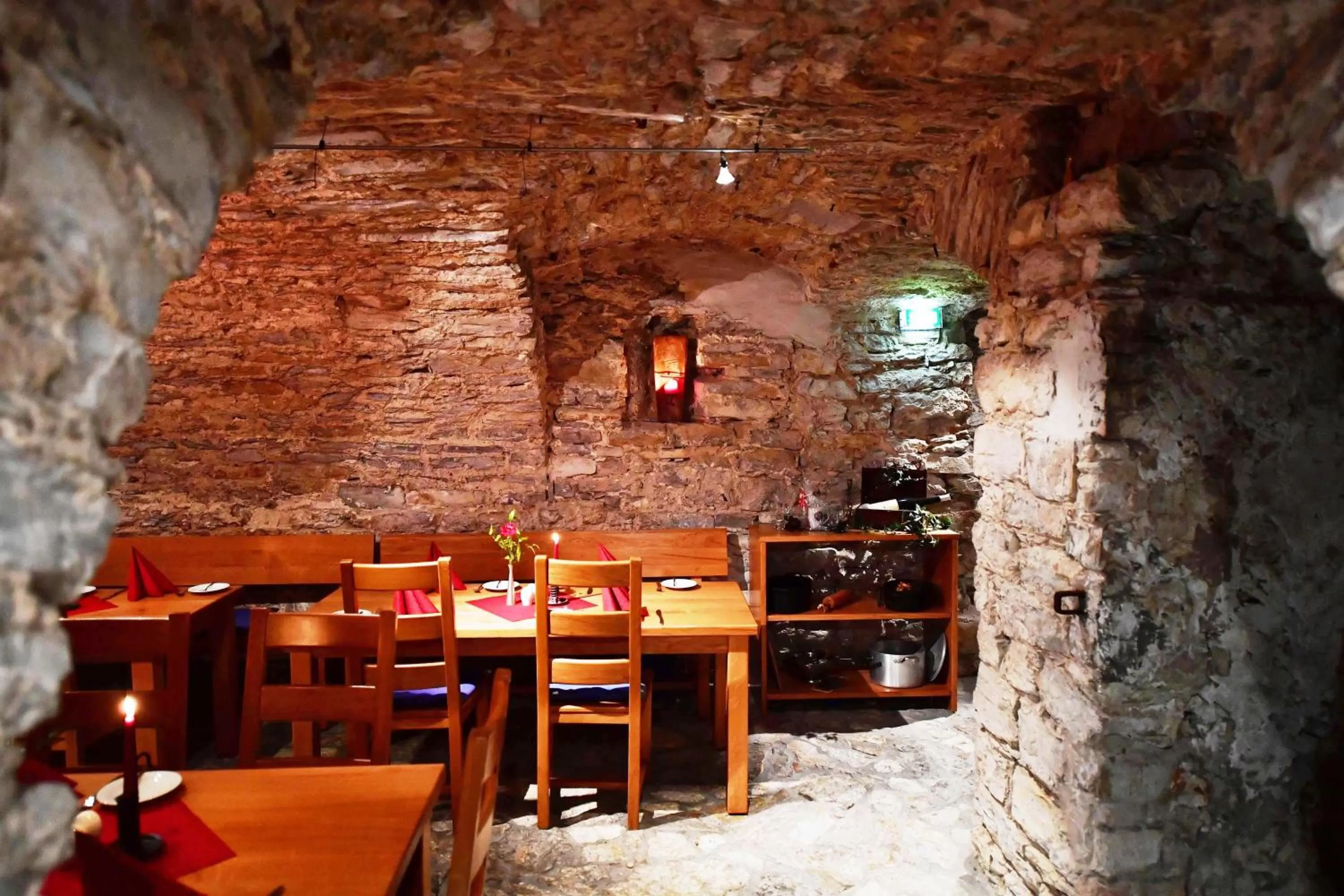 Restaurant/places to eat in Hotel Aspethera