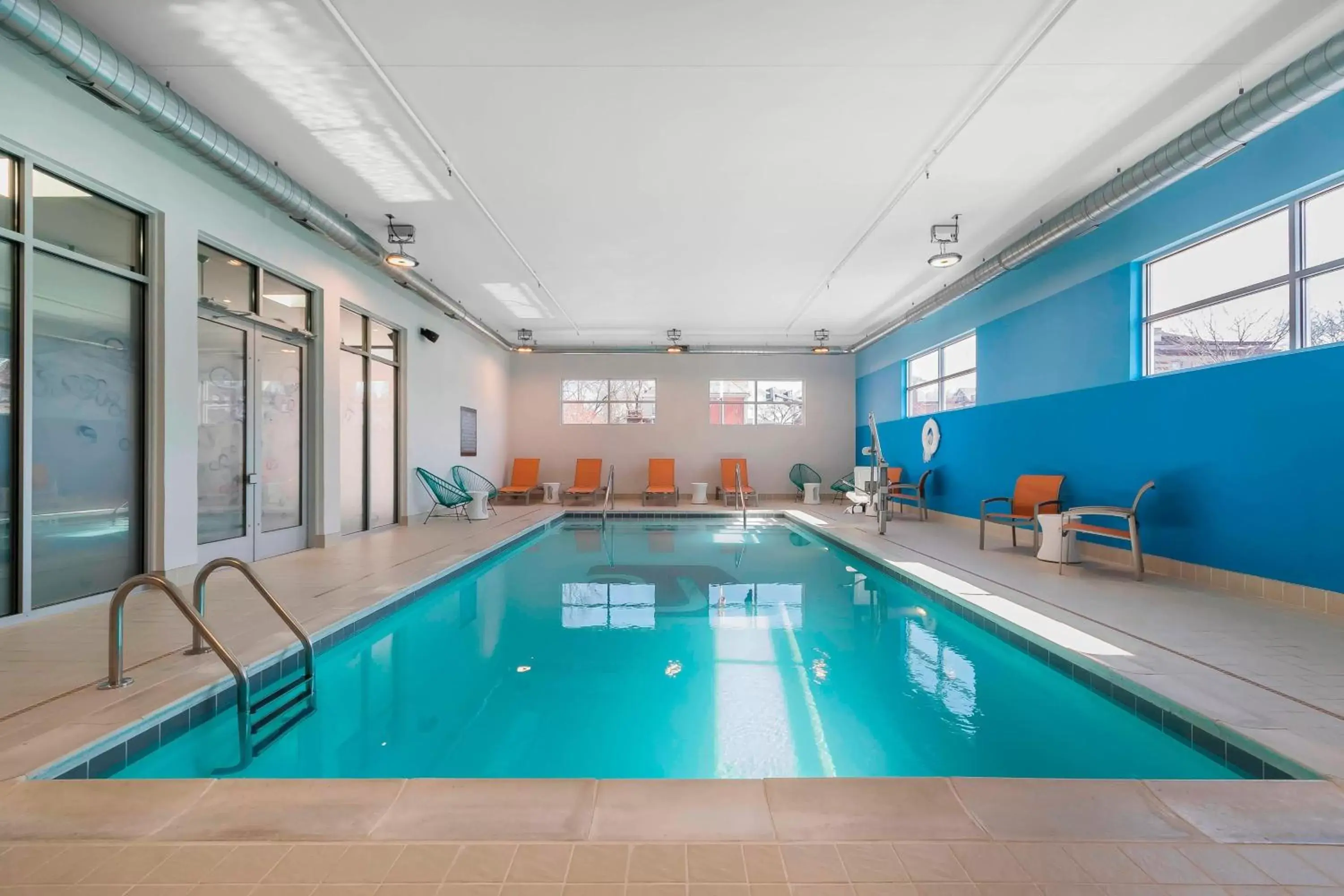 Fitness centre/facilities, Swimming Pool in Aloft Newport on the Levee