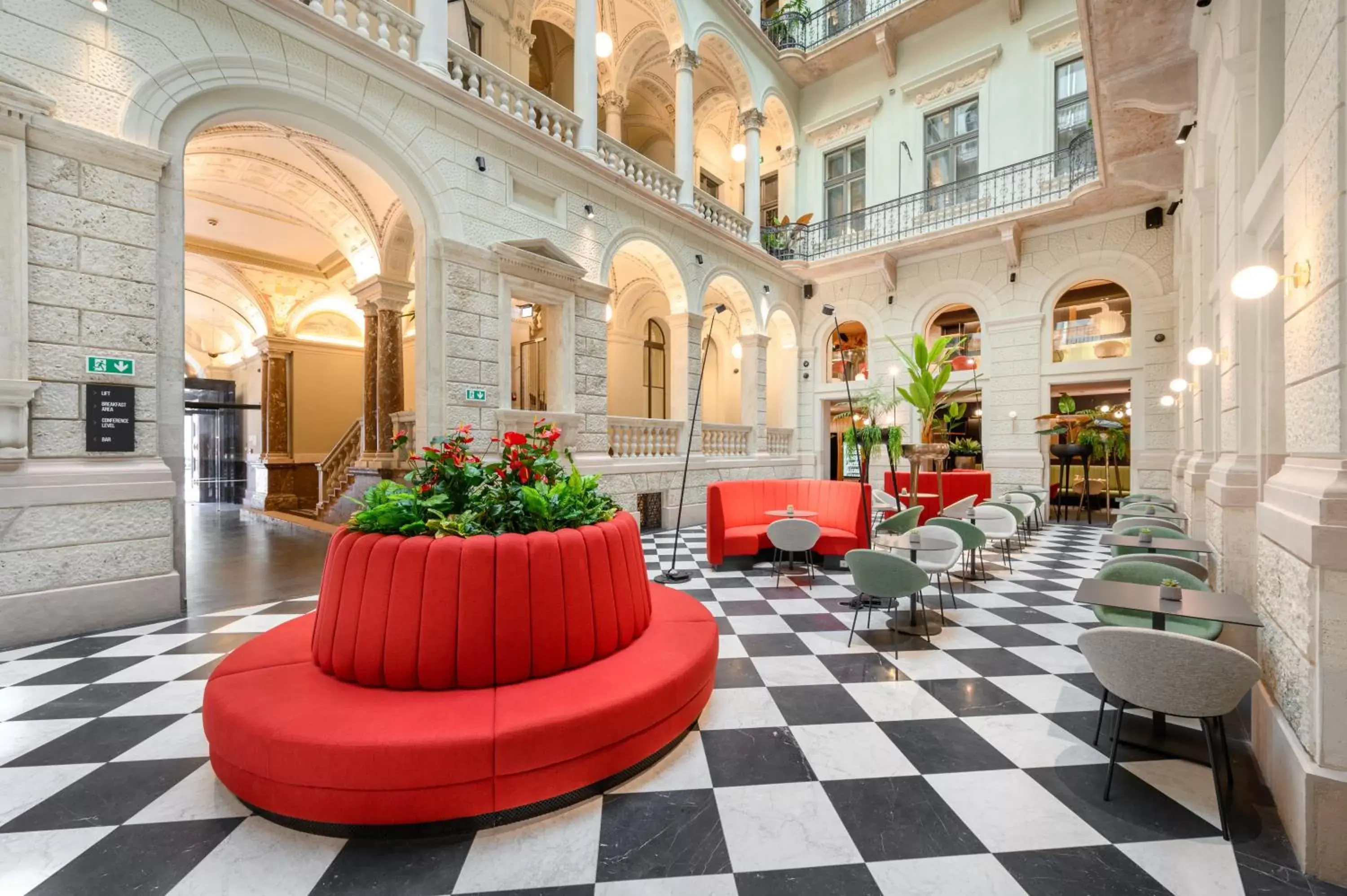 Lobby or reception in Hotel Oktogon Haggenmacher