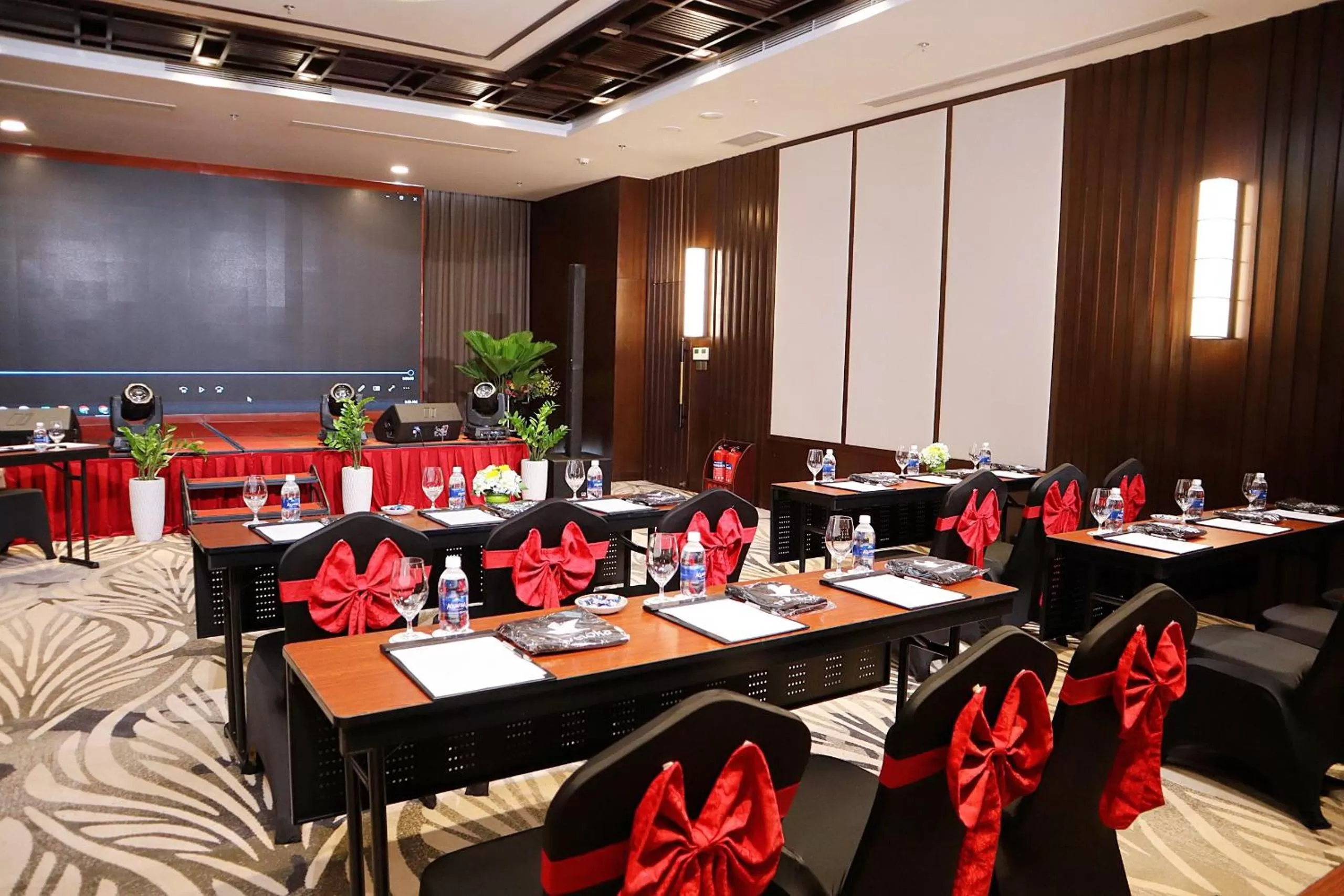 Meeting/conference room in Potique Hotel