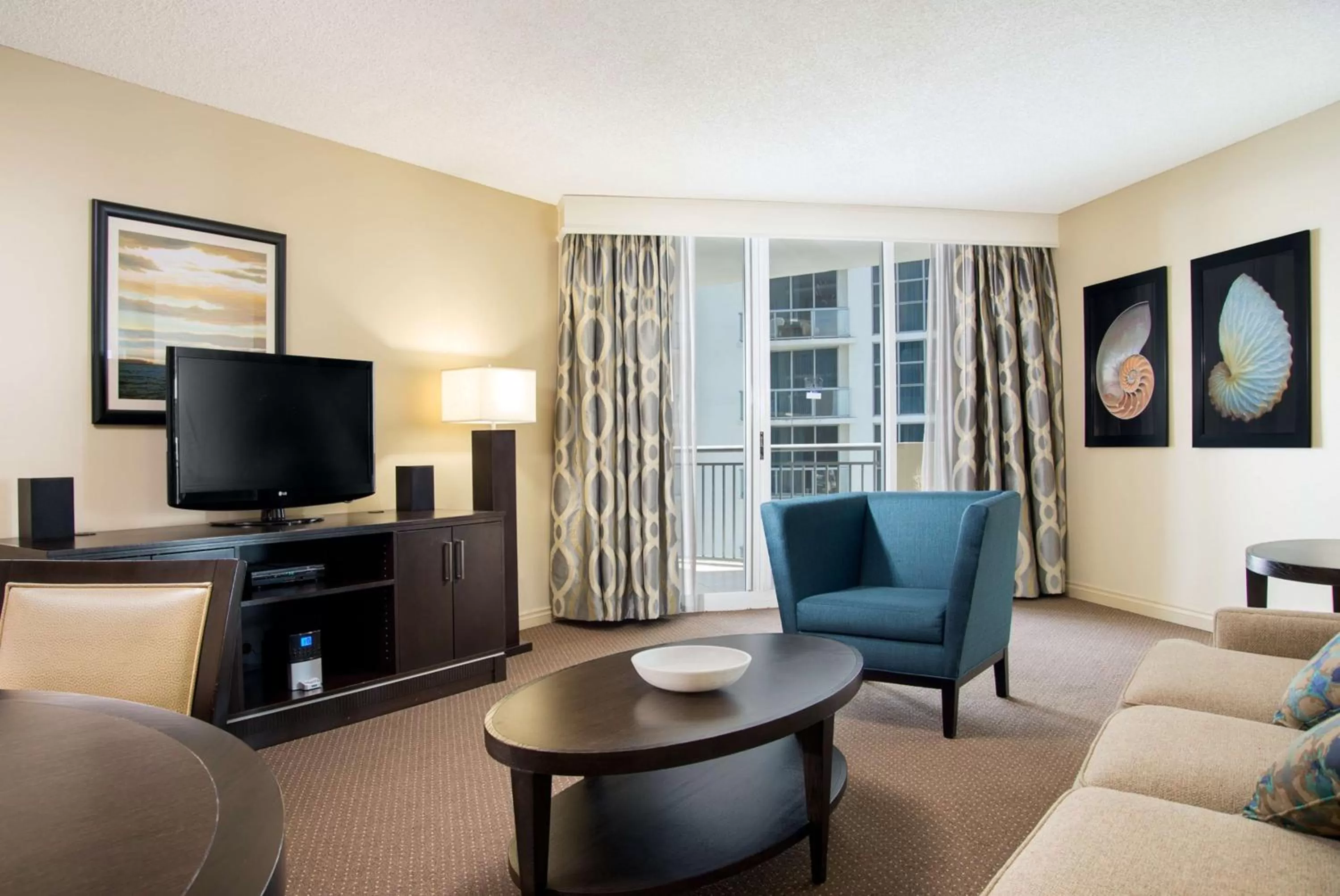 Living room in DoubleTree by Hilton Ocean Point Resort - North Miami Beach