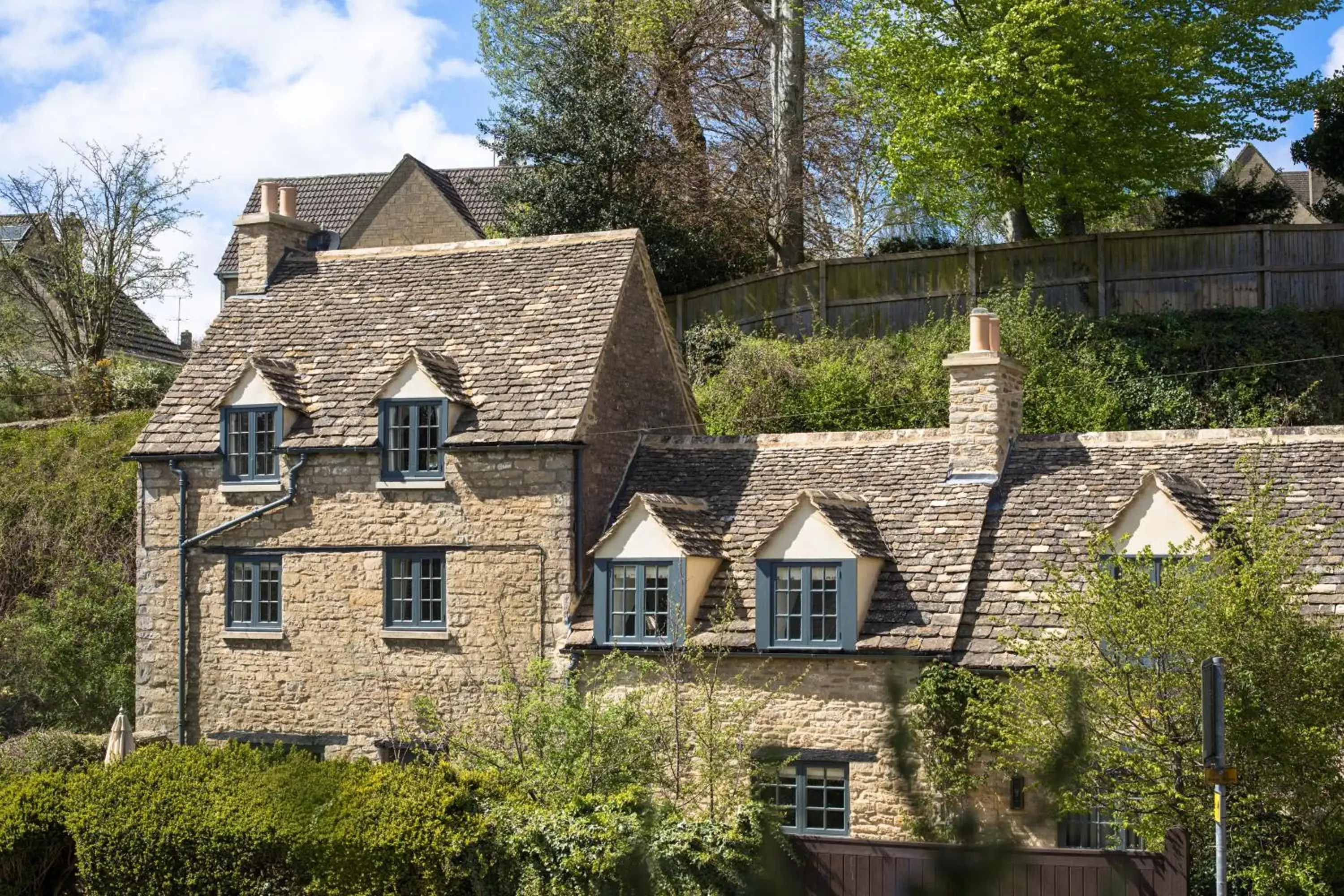 Property Building in The Royal Oak Tetbury