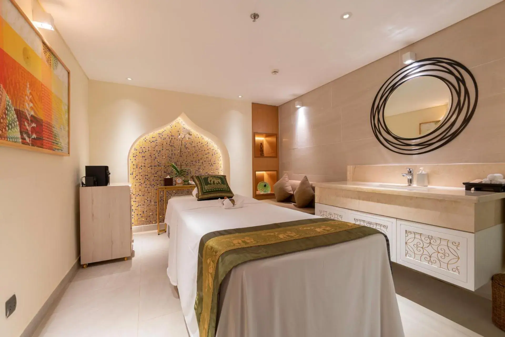 Spa and wellness centre/facilities, Bed in Dusit Princess Moonrise Beach Resort