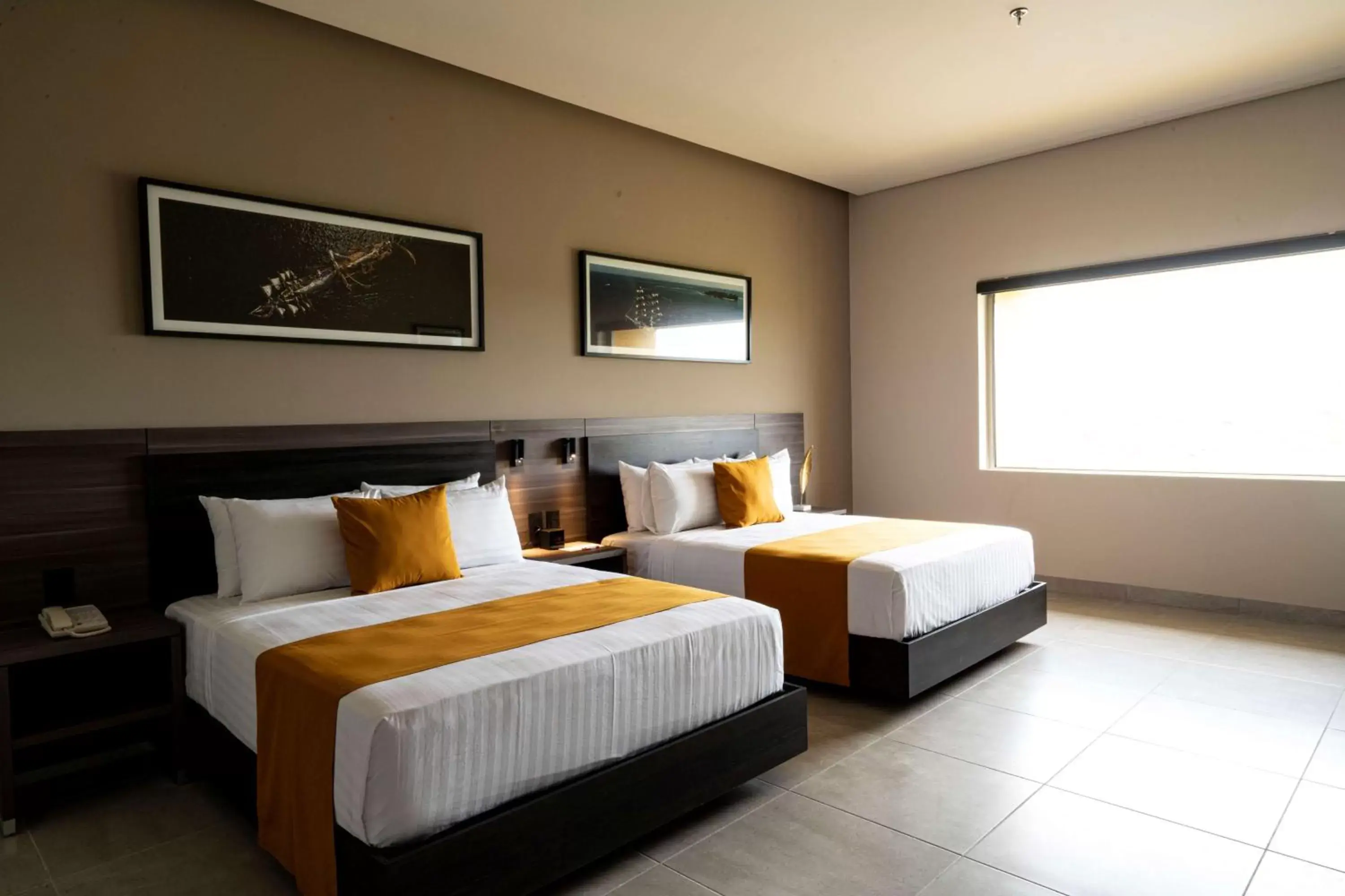 Guests, Bed in Best Western Plus Riviera Veracruz