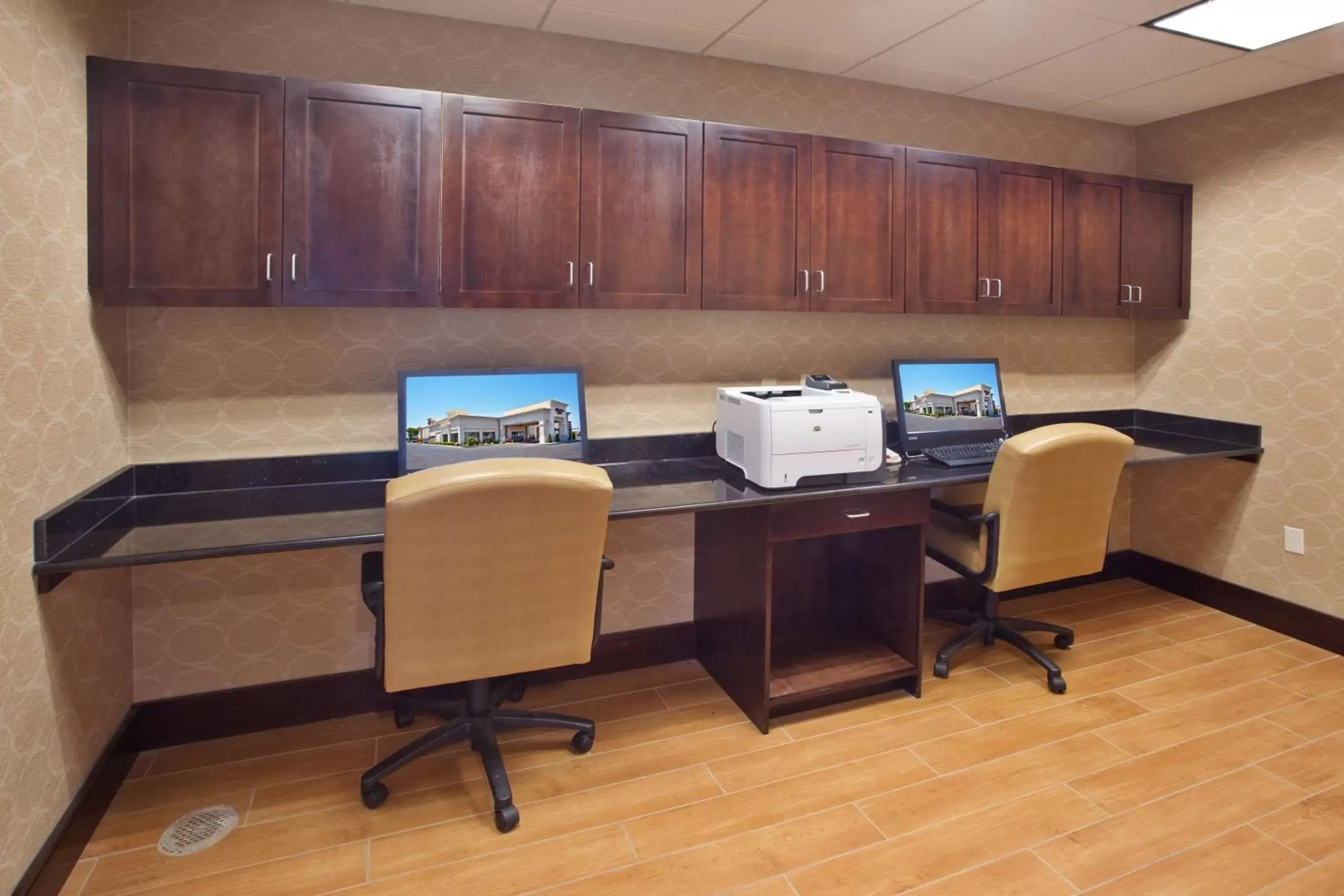 Business facilities, Business Area/Conference Room in Hampton Inn Blytheville