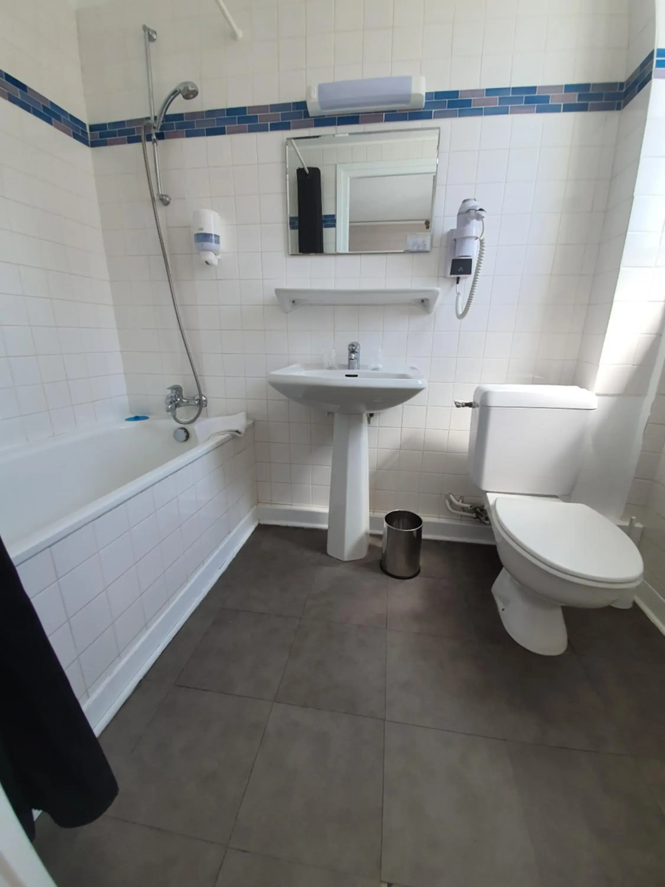Toilet, Bathroom in La Marine