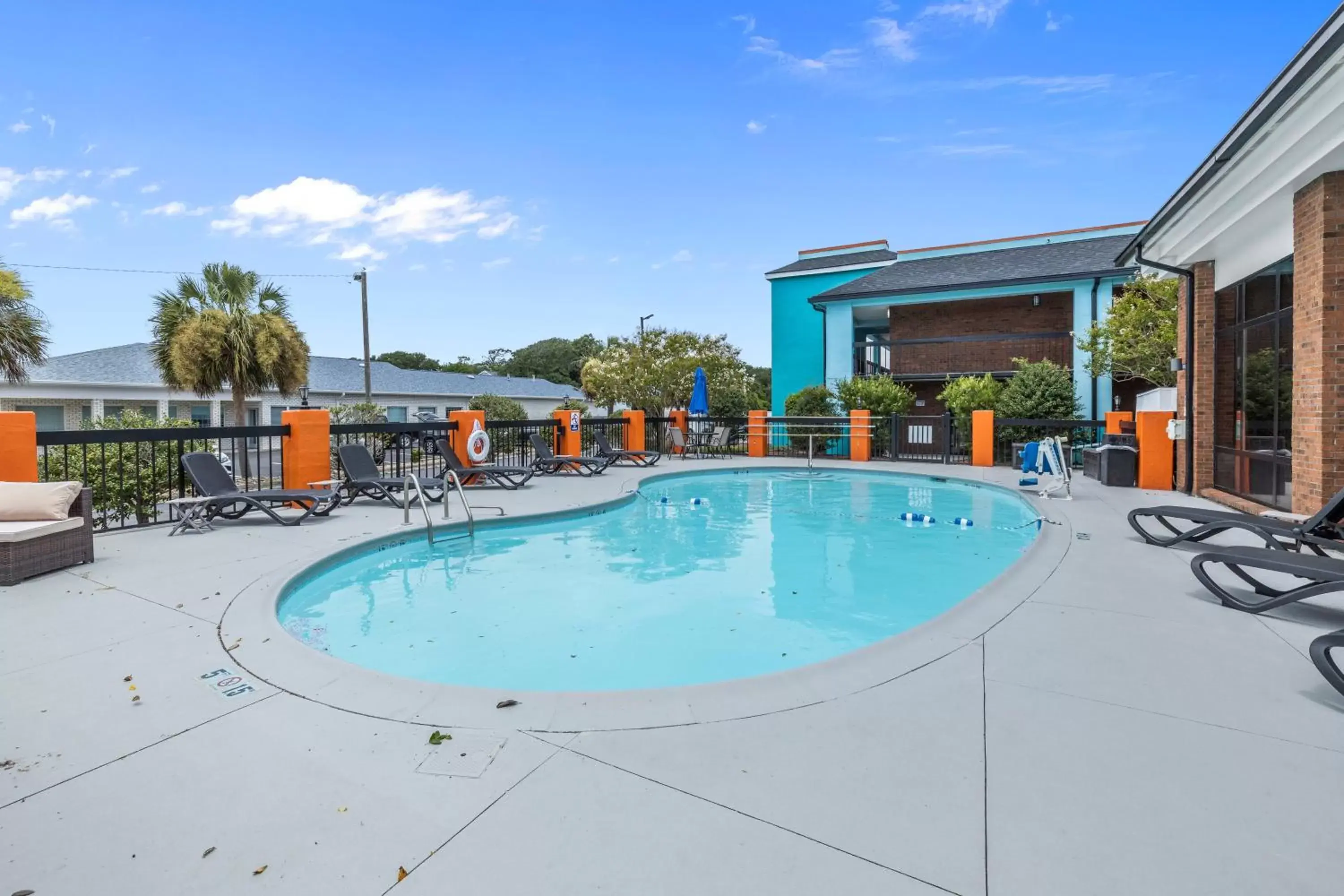 Swimming pool in Garnet Inn & Suites, Morehead City near Atlantic Beach Swimming pool in Garnet Inn & Suites, Morehead City near Atlantic Beach